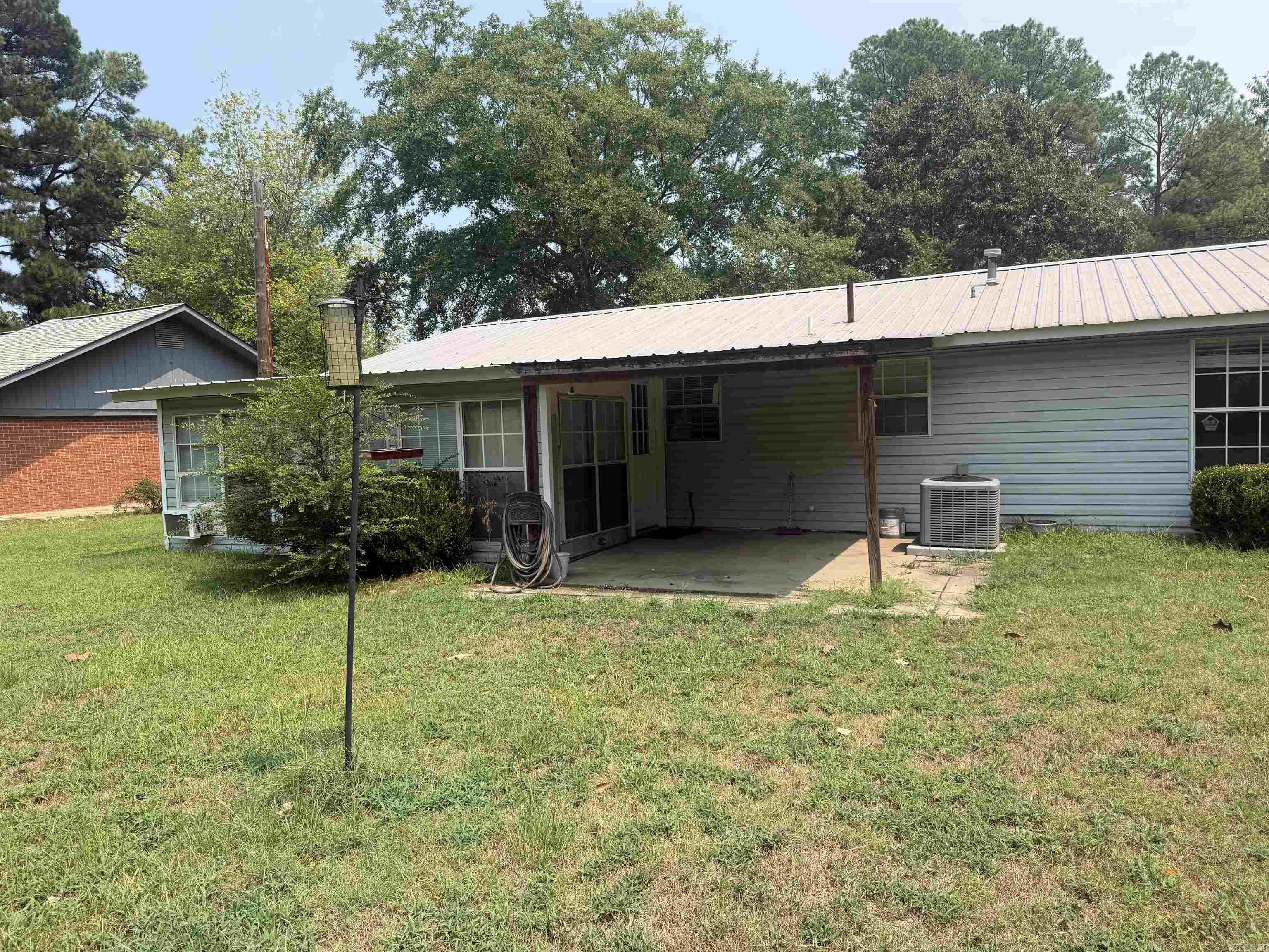 2604 Oakwood Cove