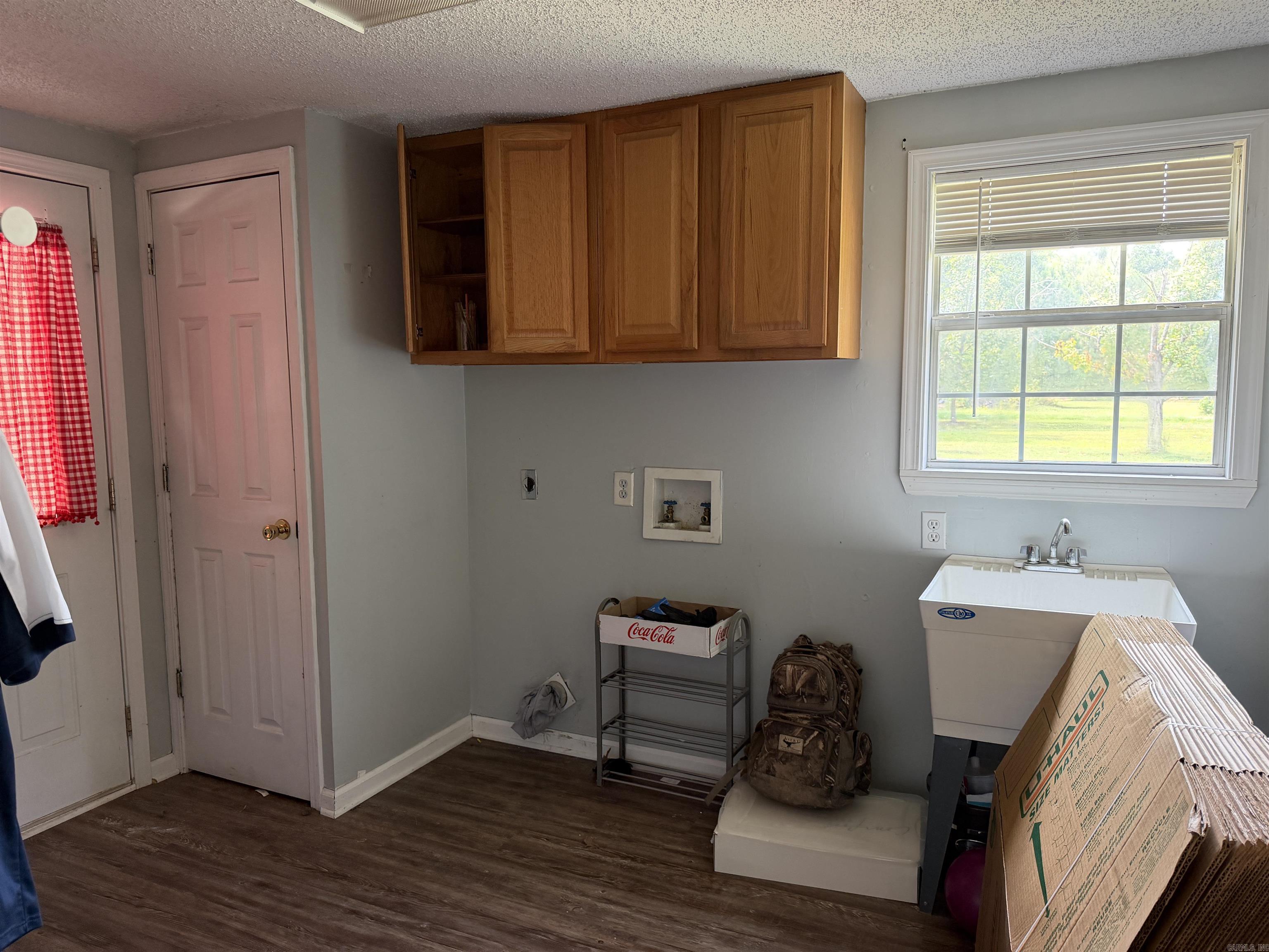2604 Oakwood Cove