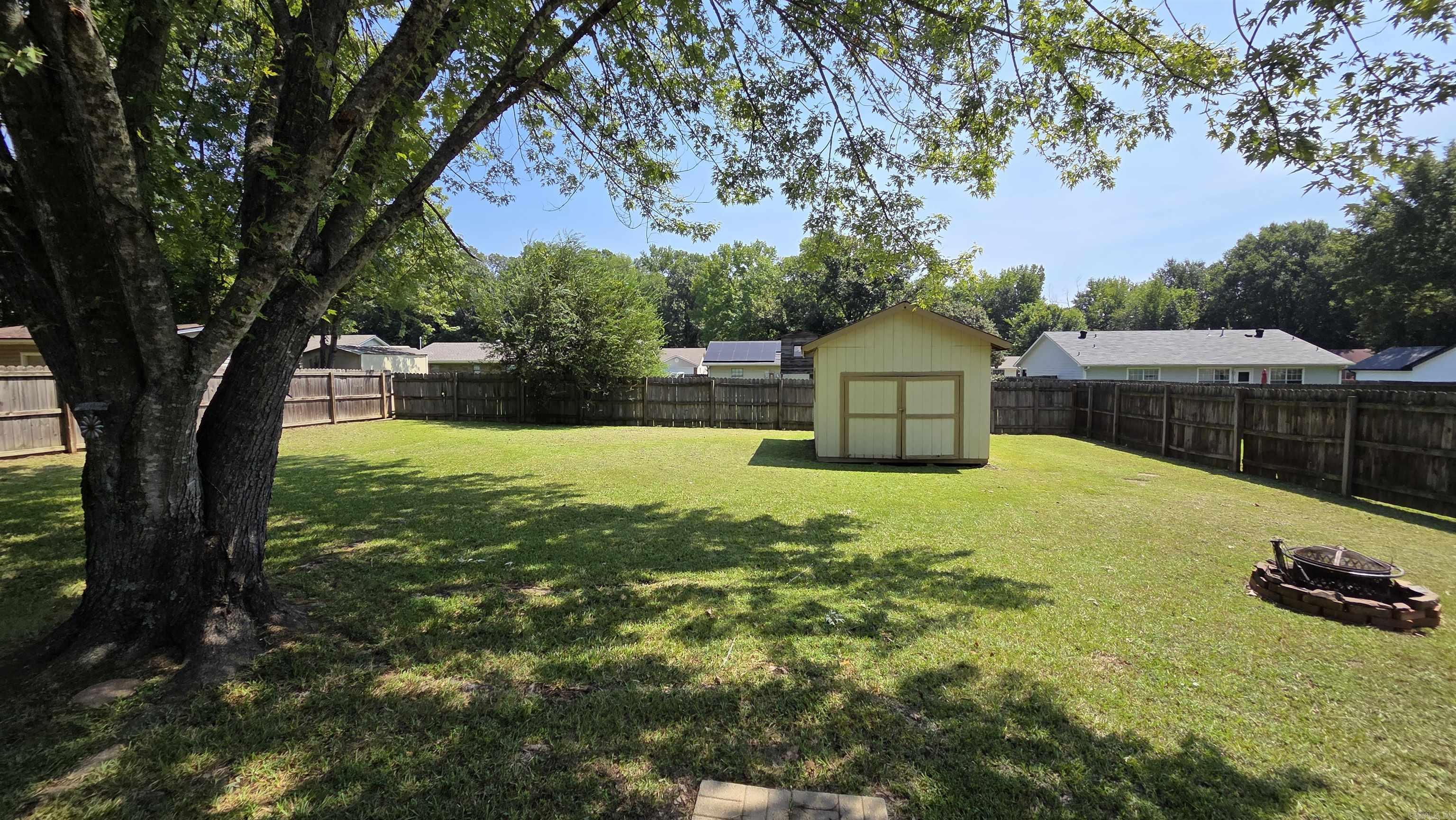 32 Mcarthur Dr