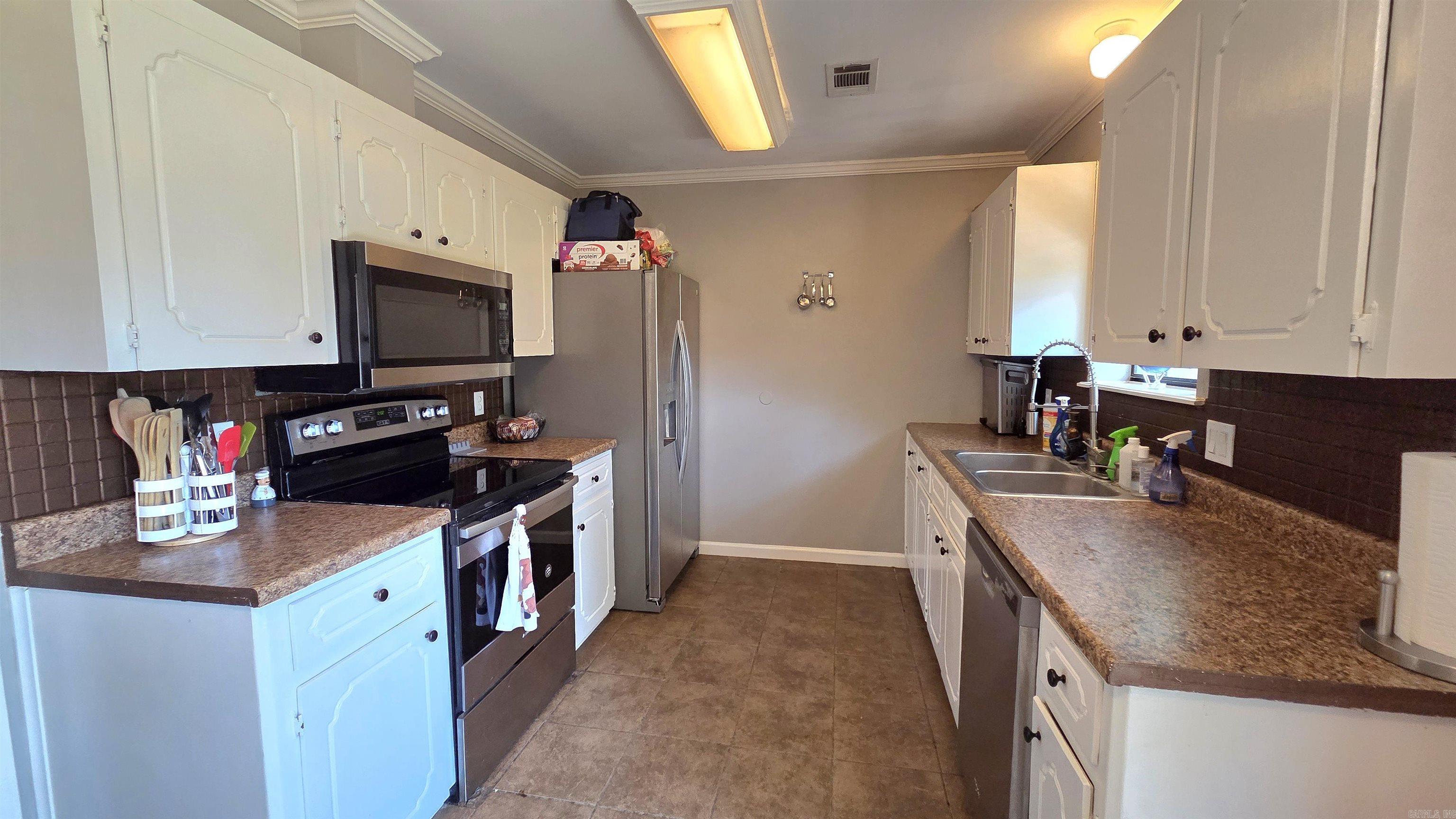 32 Mcarthur Dr