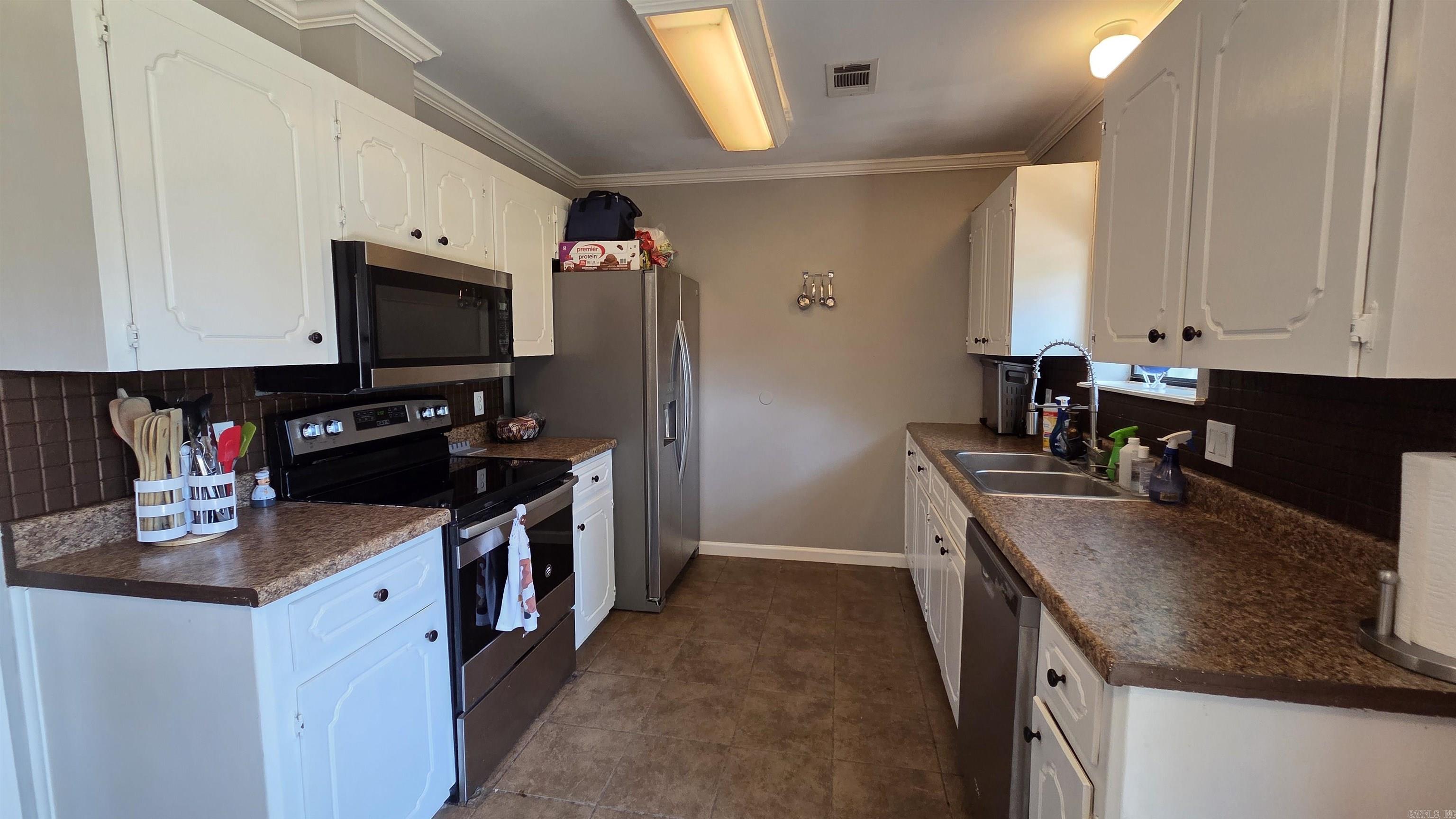32 Mcarthur Dr