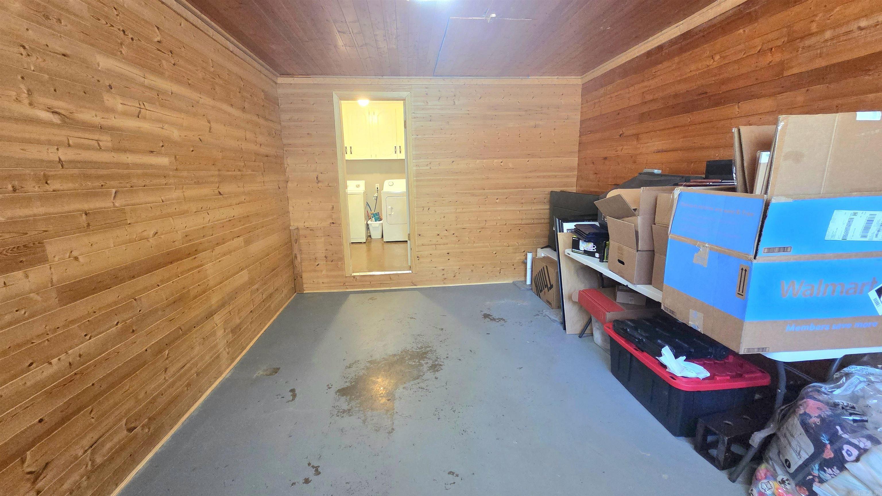 32 Mcarthur Dr