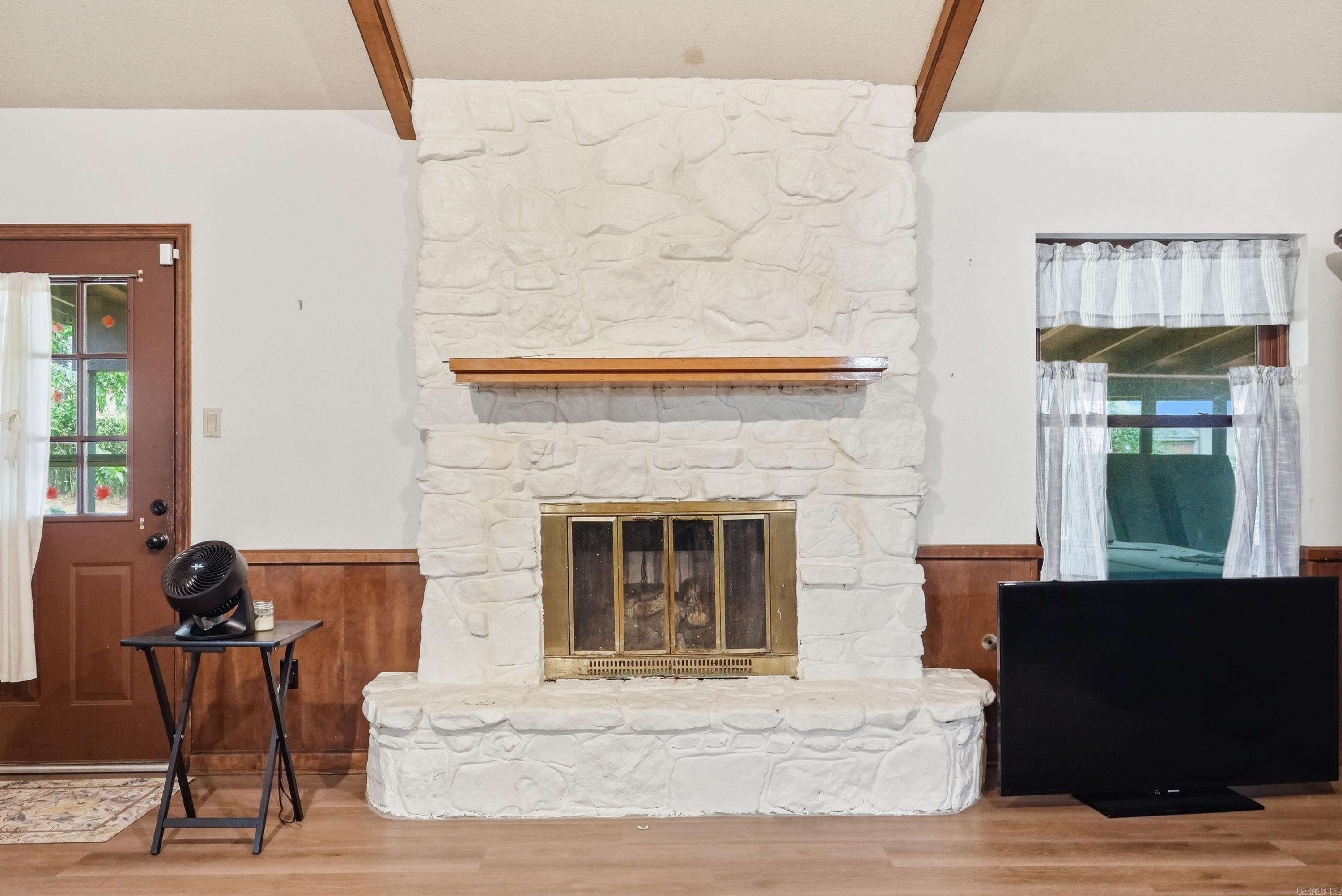 5 Club Rd