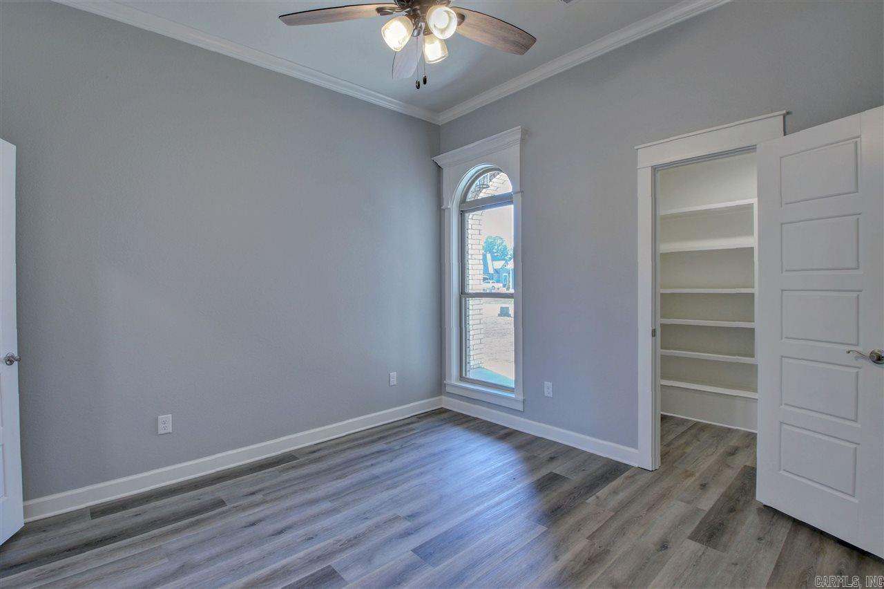 119 Corniche Ln