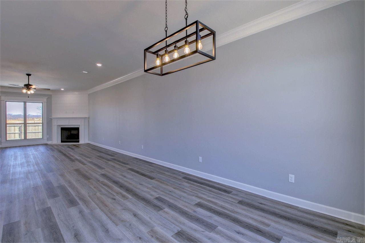 119 Corniche Ln
