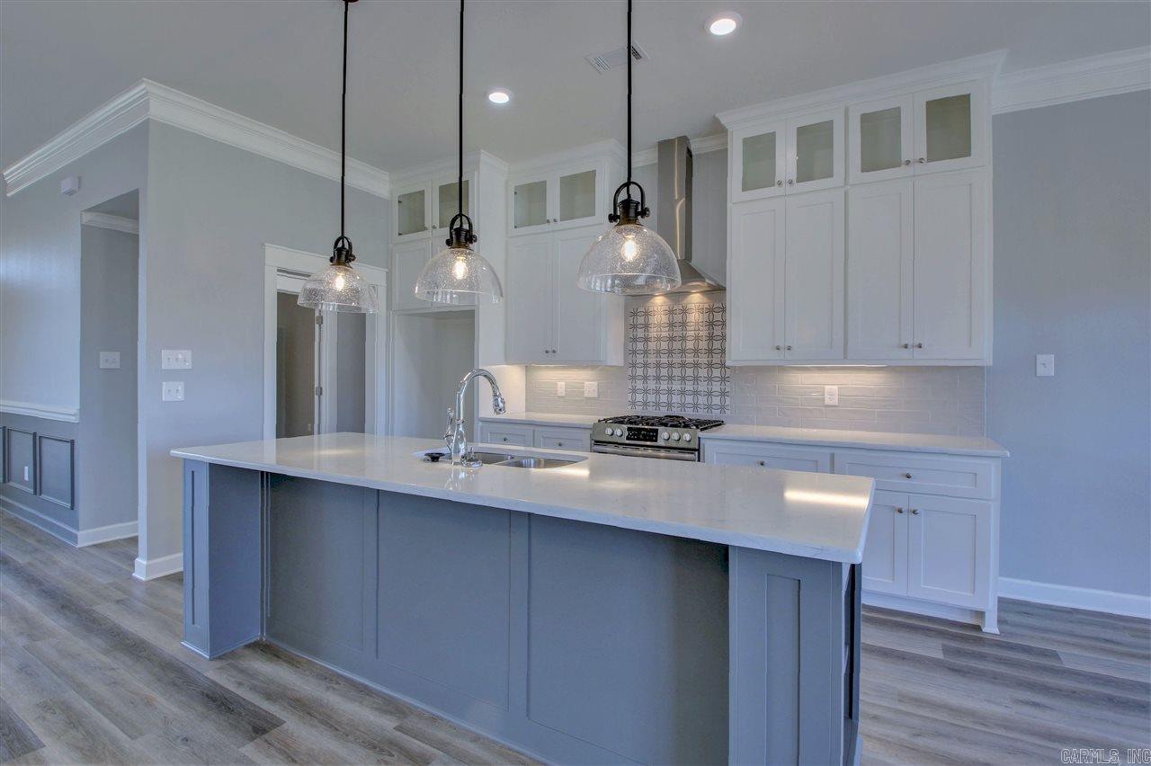 119 Corniche Ln