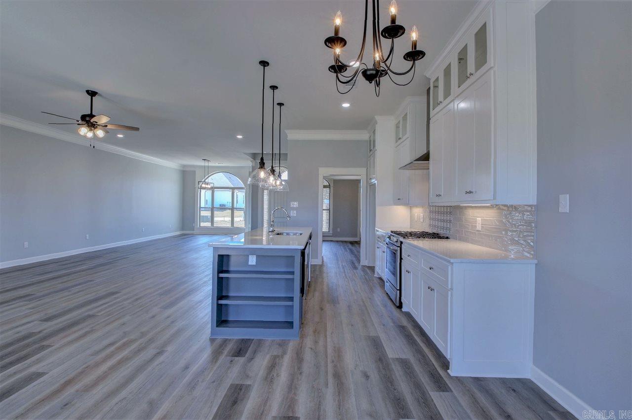 119 Corniche Ln