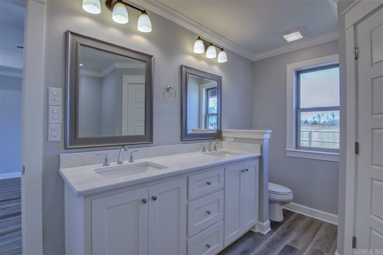 119 Corniche Ln