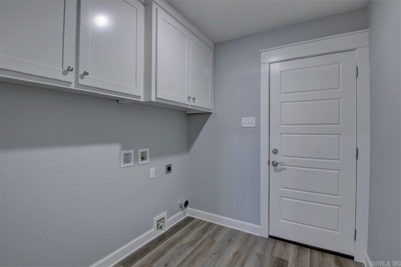 119 Corniche Ln