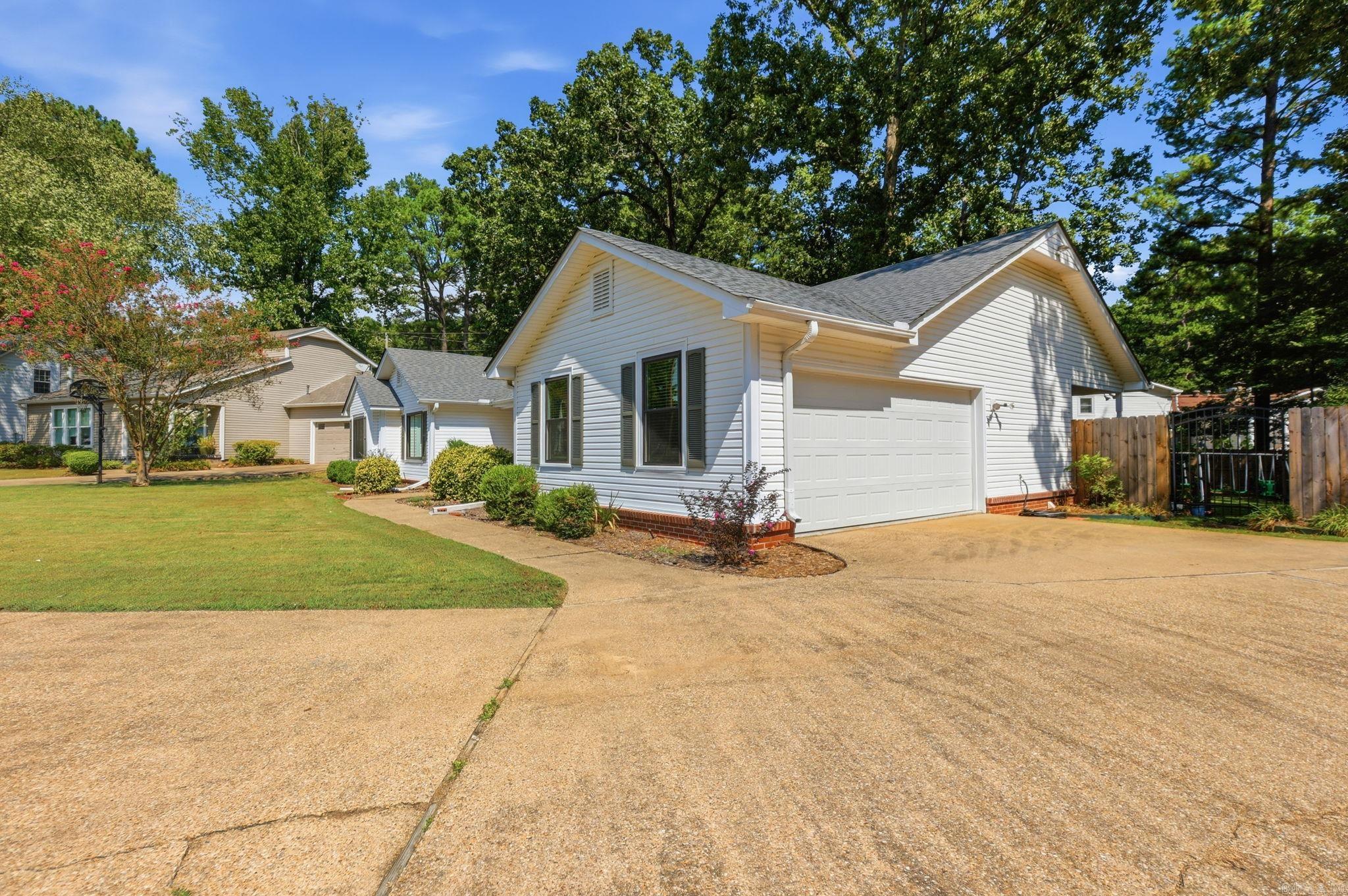 2521 Hickorynut Court
