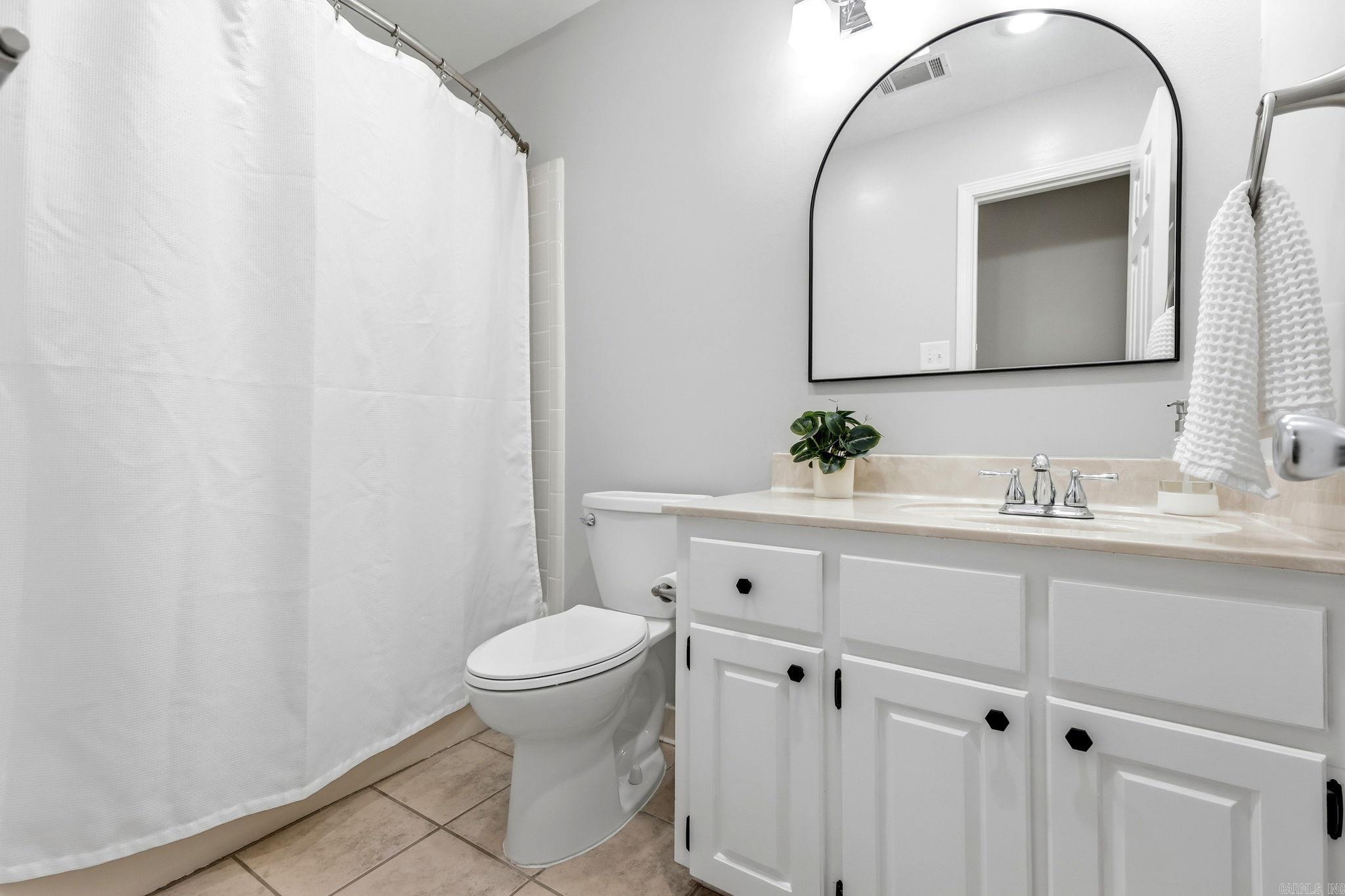 2521 Hickorynut Court