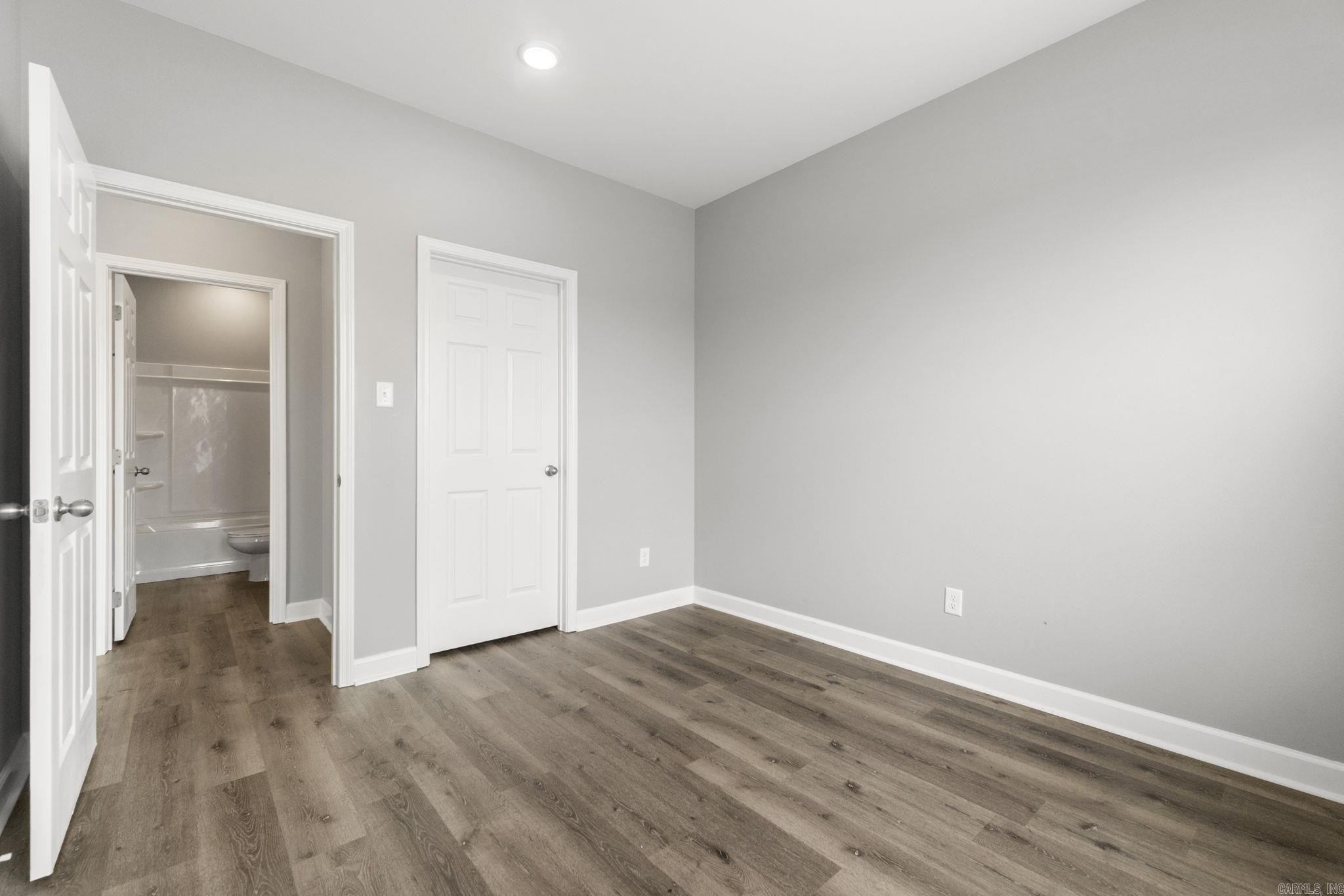 25 Wolfsbridge Loop