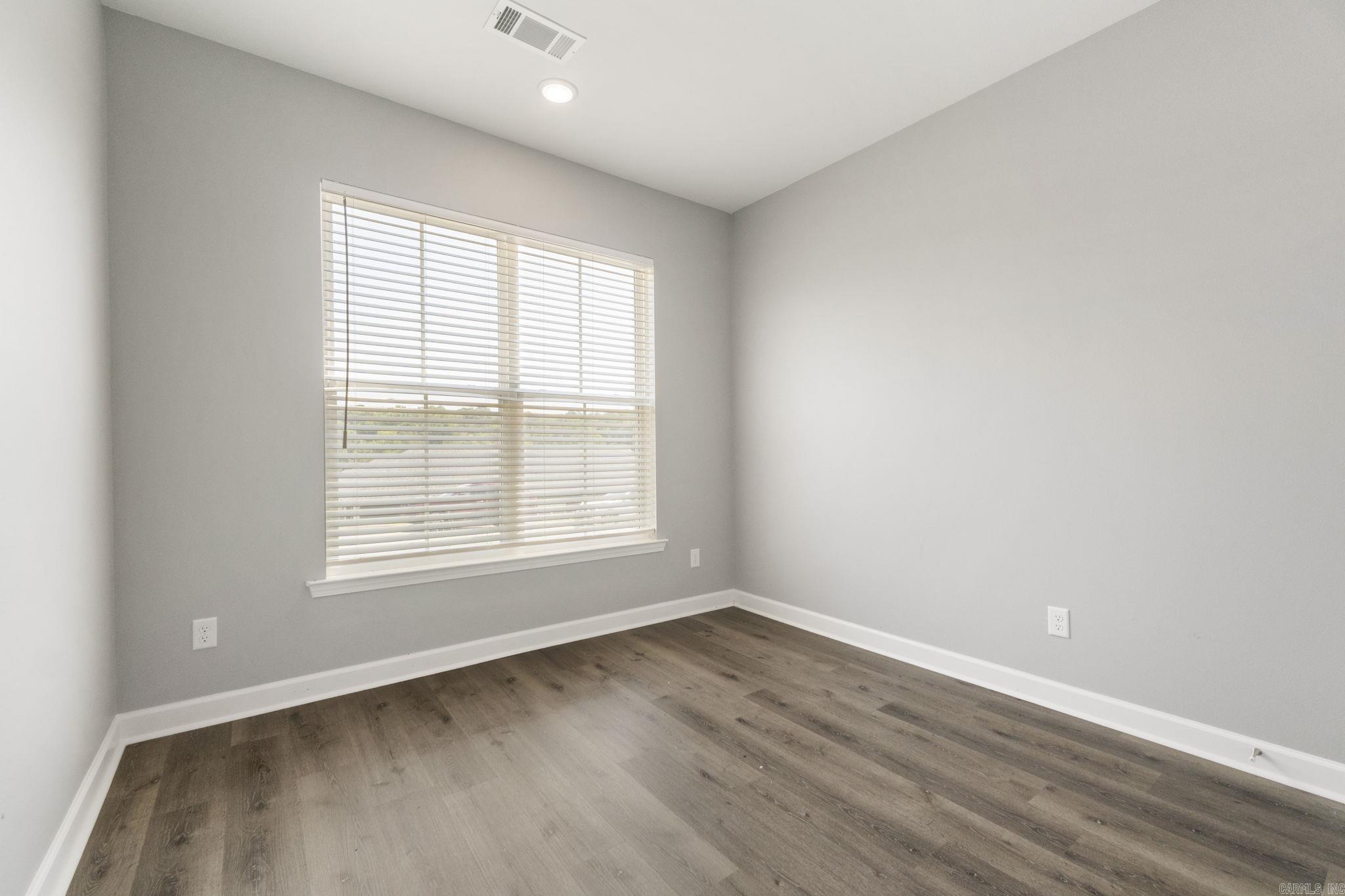 25 Wolfsbridge Loop