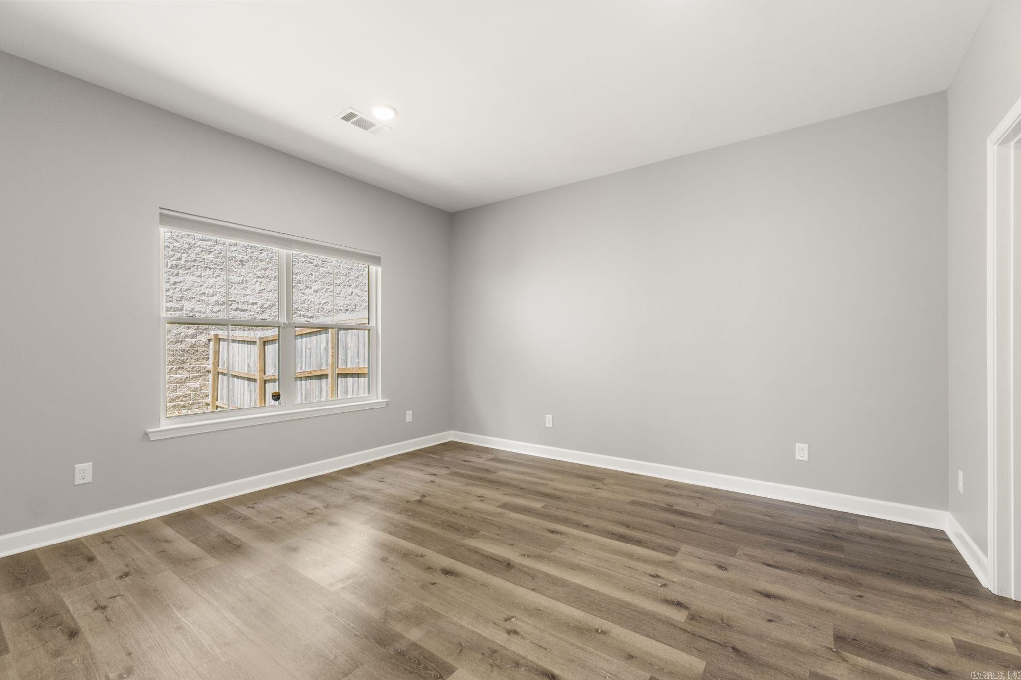 25 Wolfsbridge Loop