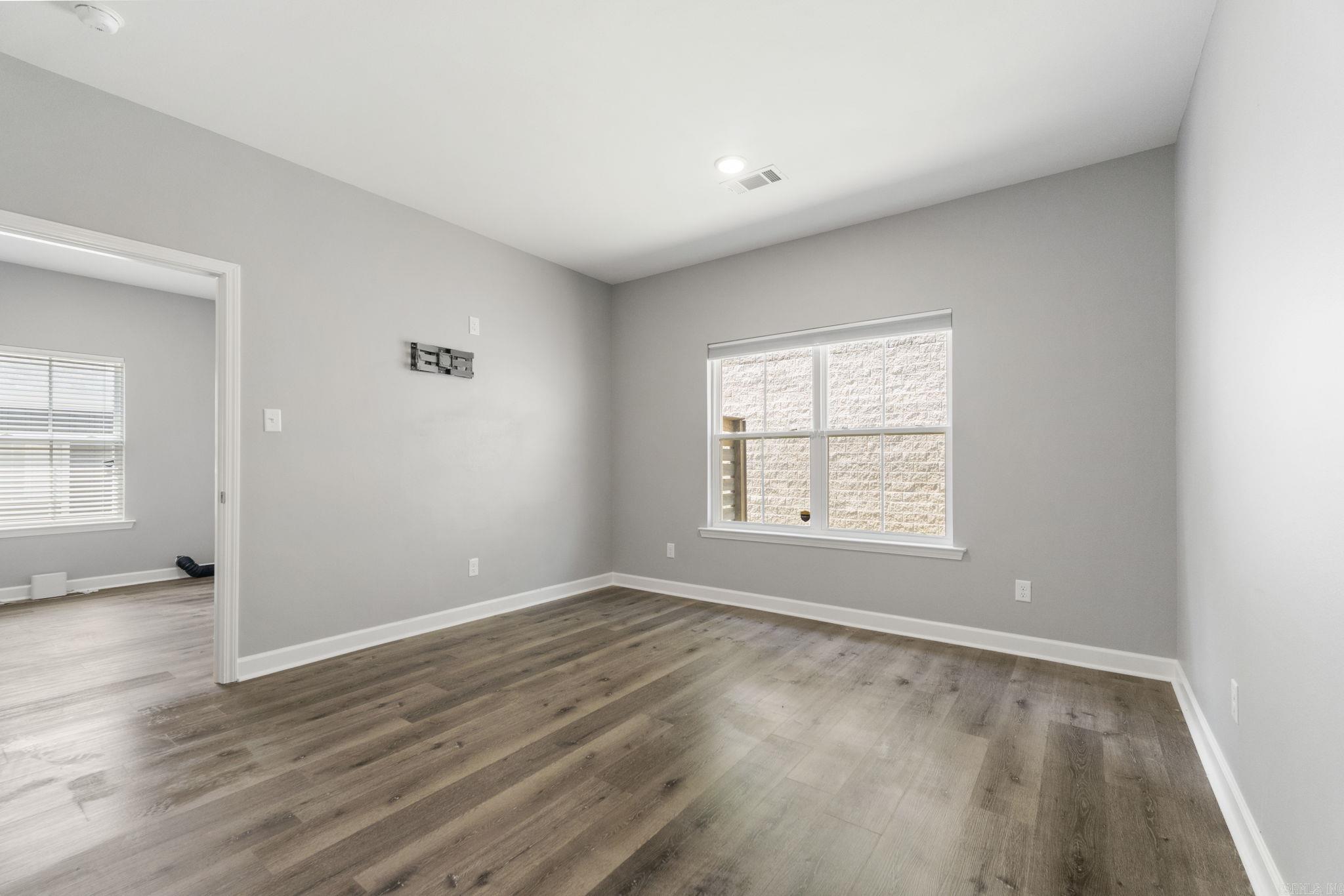 25 Wolfsbridge Loop