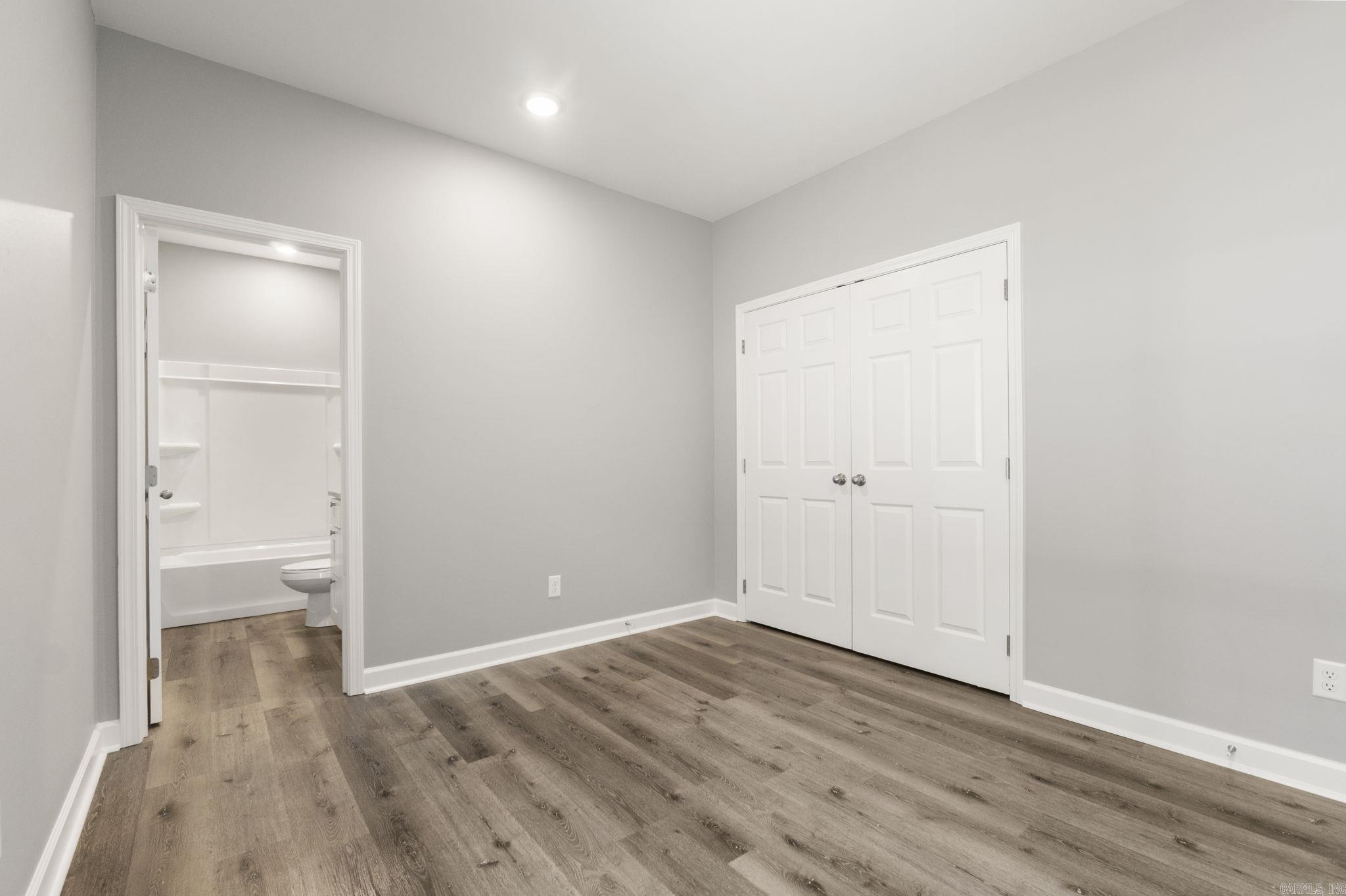 25 Wolfsbridge Loop