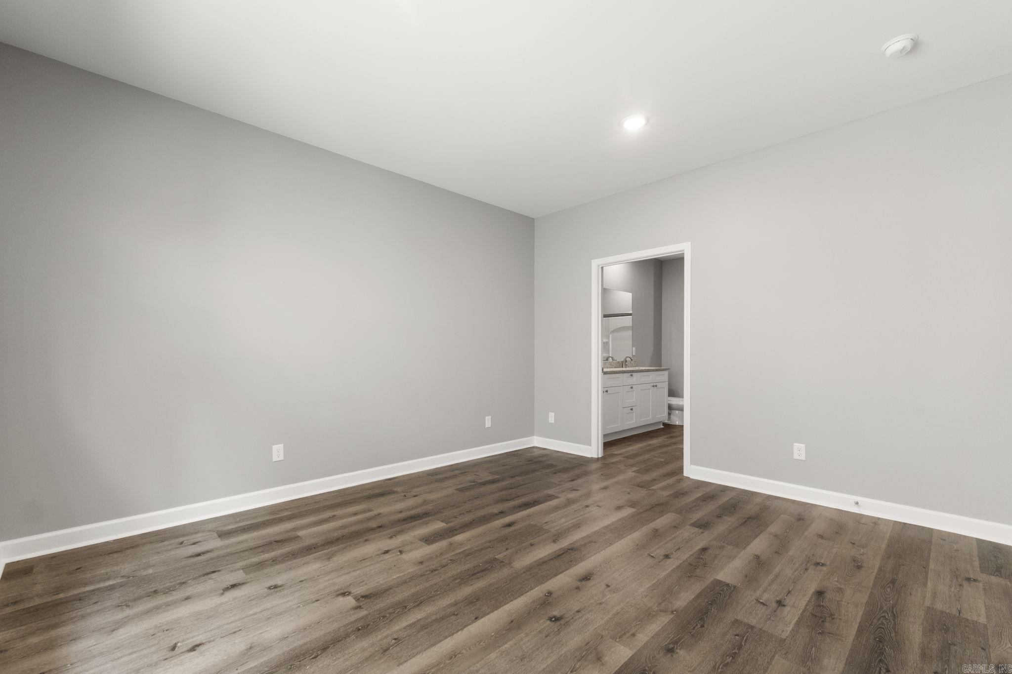 25 Wolfsbridge Loop