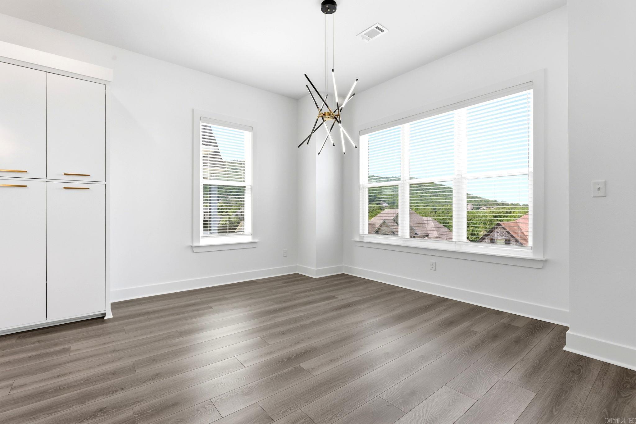 83 Tournay Circle