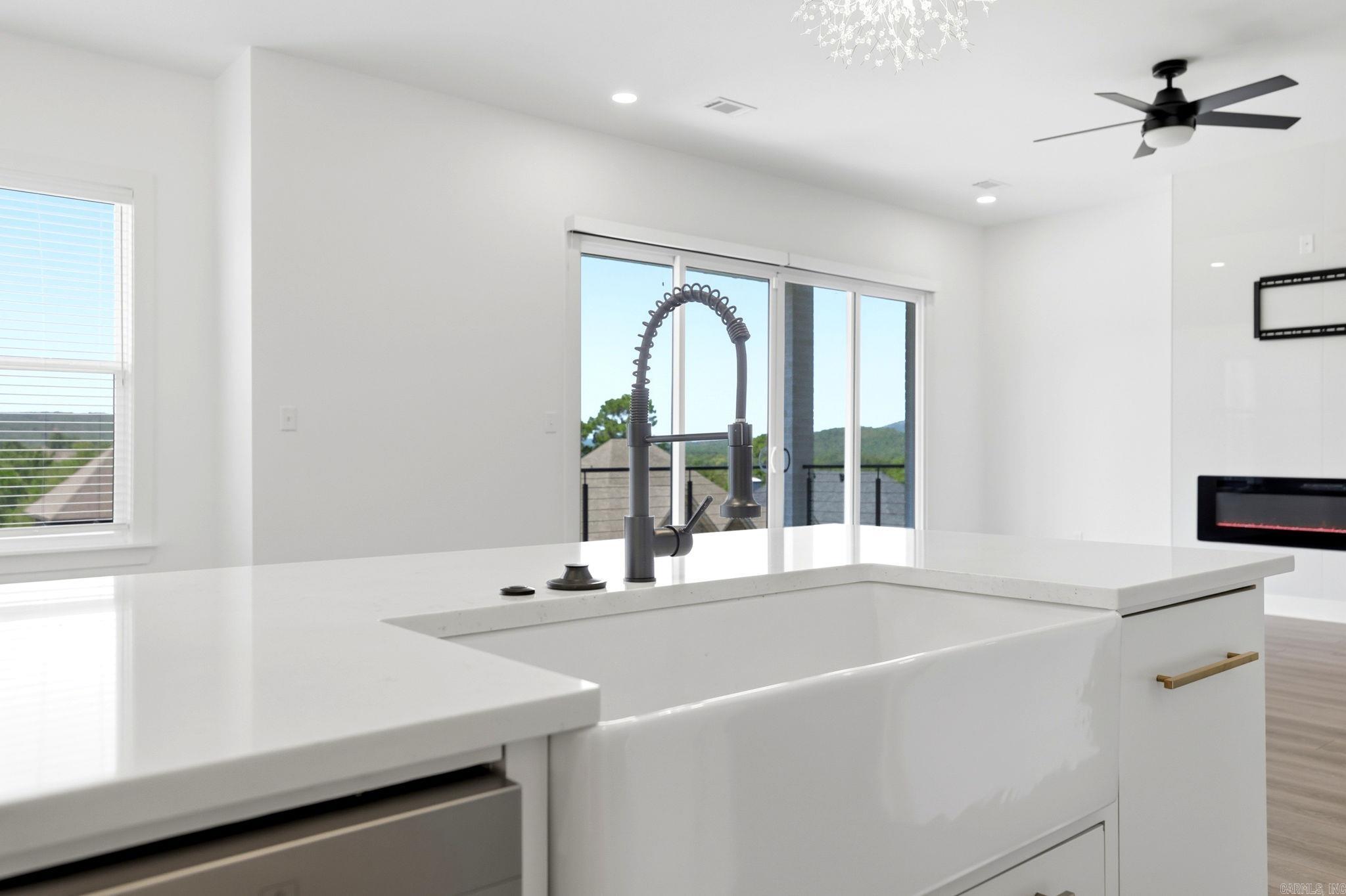 83 Tournay Circle