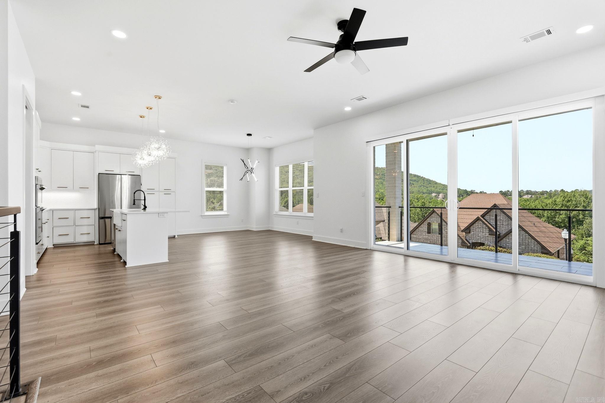 83 Tournay Circle