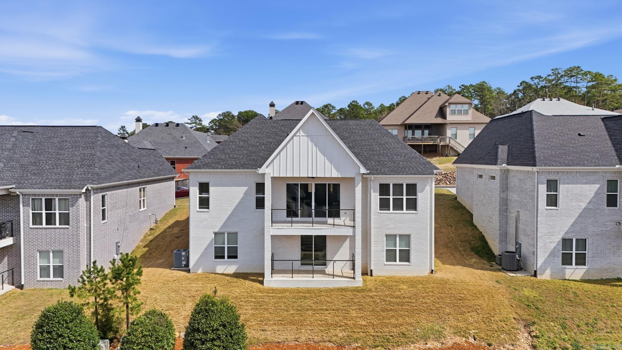 83 Tournay Circle