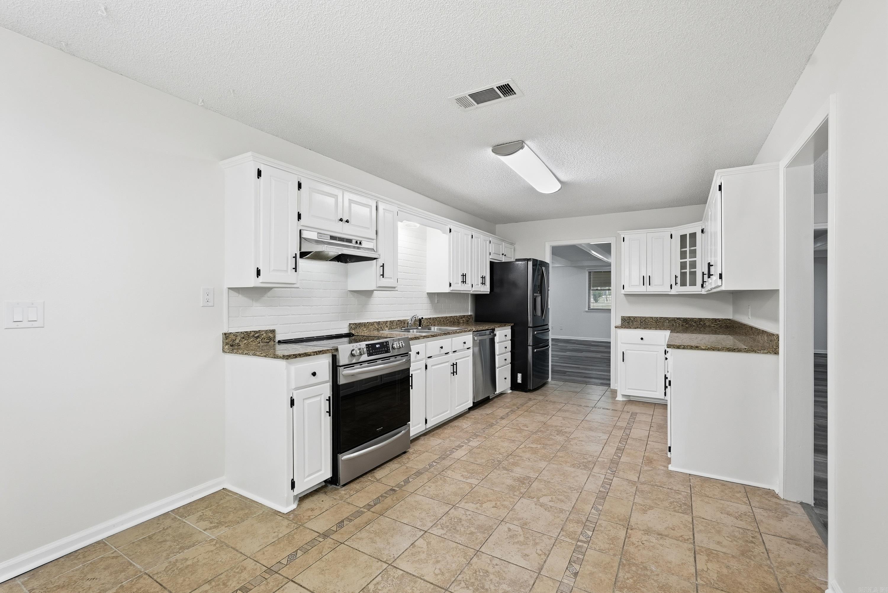 3202 Highway 290