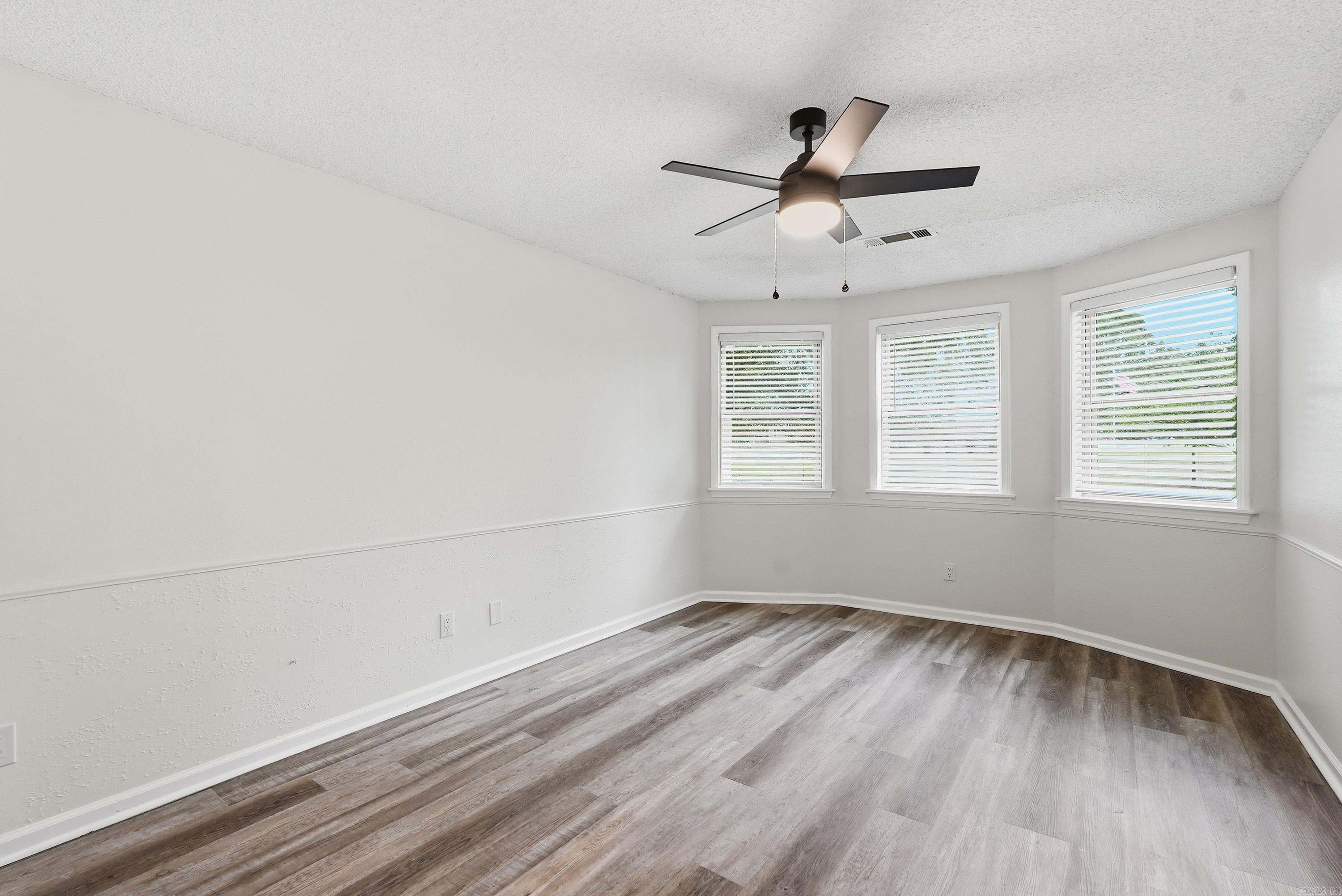 3202 Highway 290