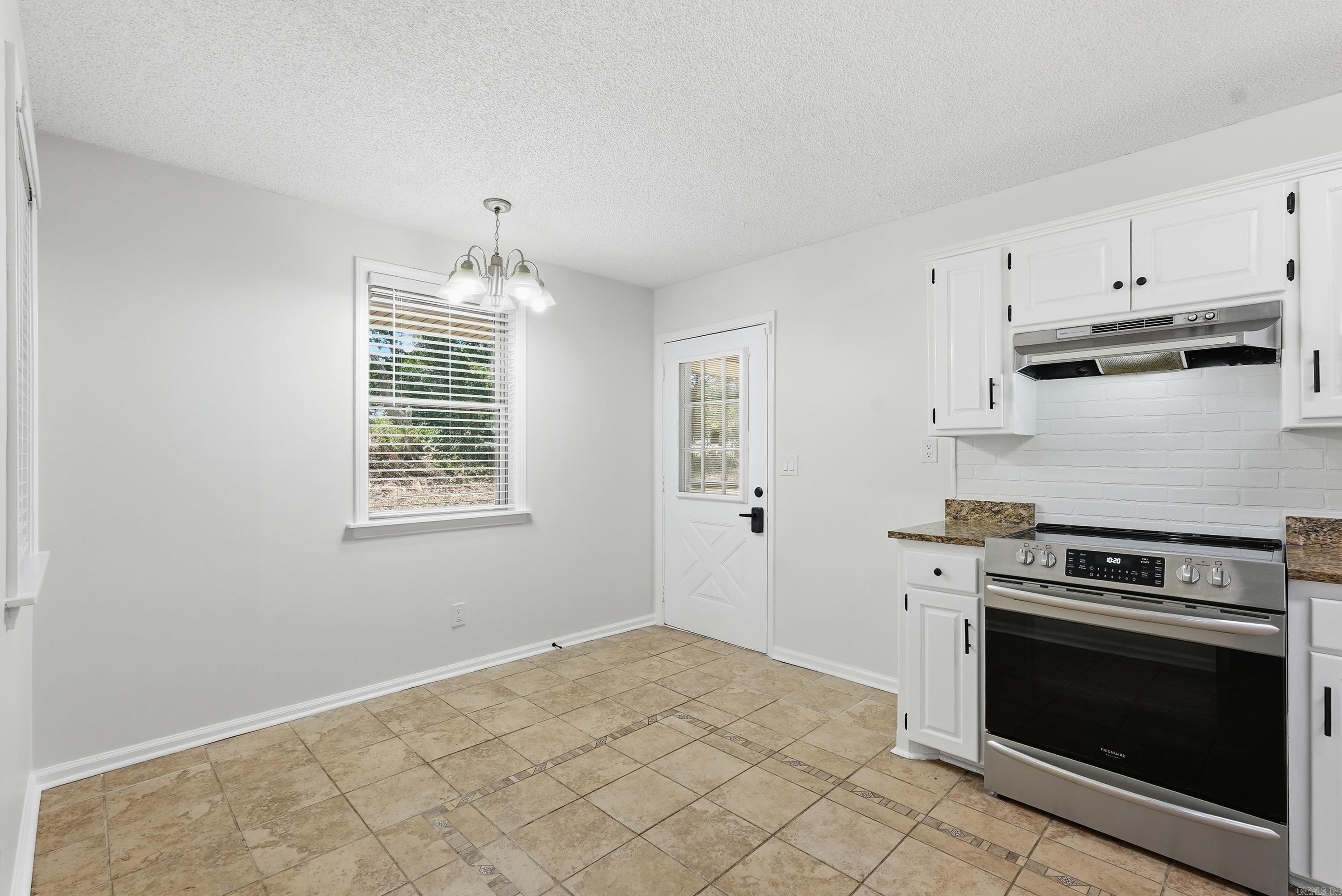 3202 Highway 290