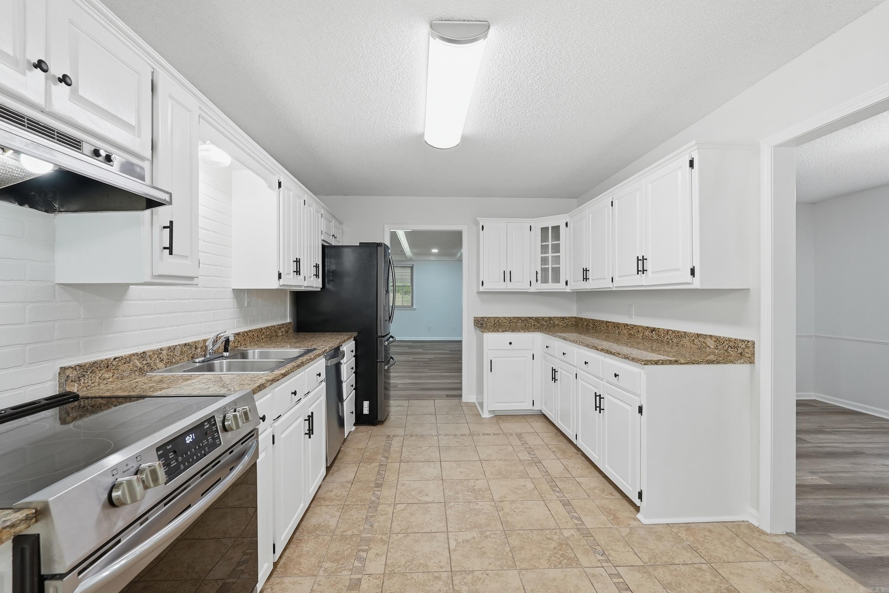 3202 Highway 290