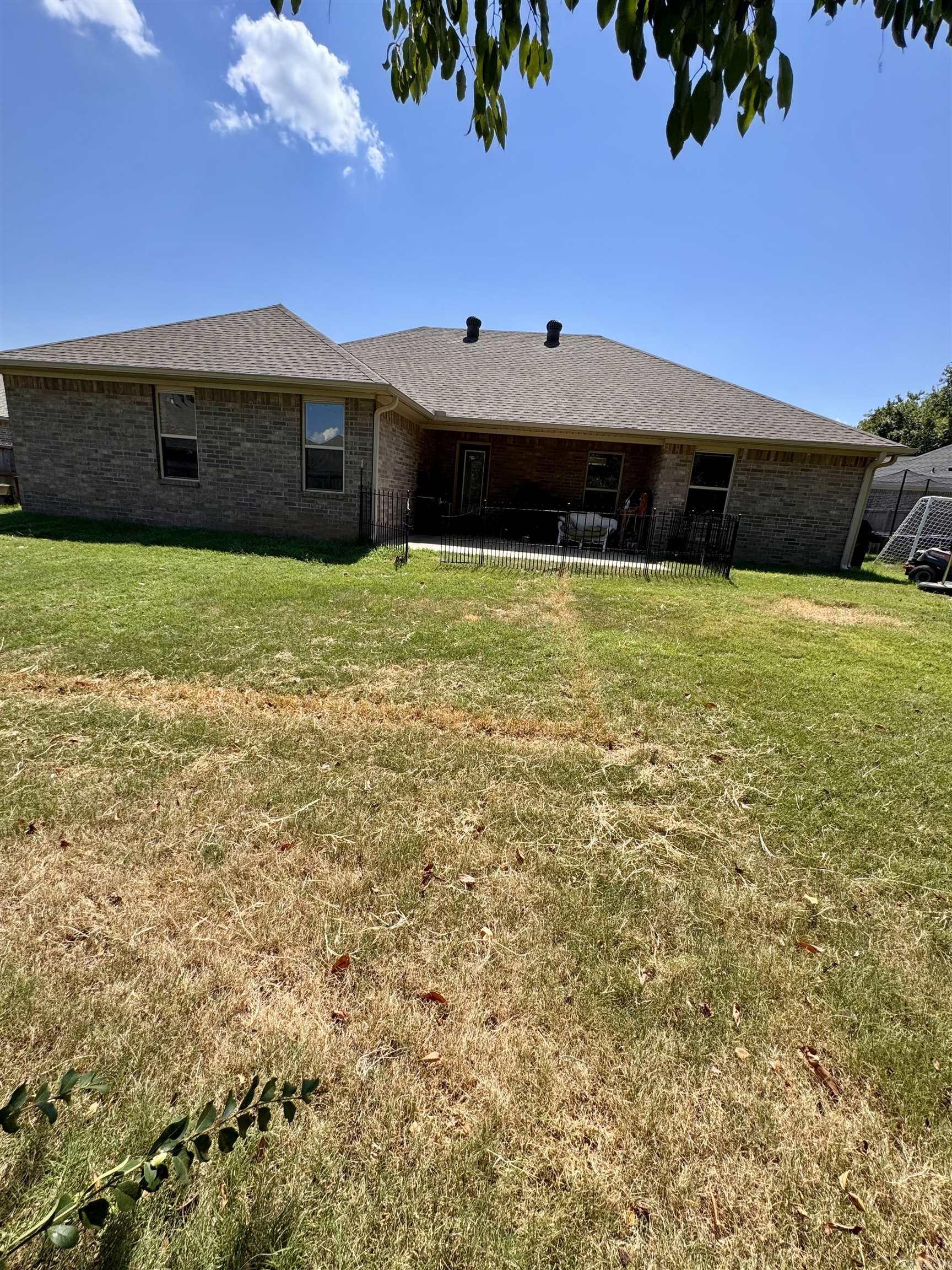 222 Promenade Cir