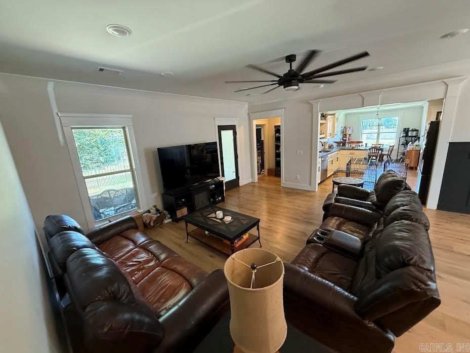 222 Promenade Cir
