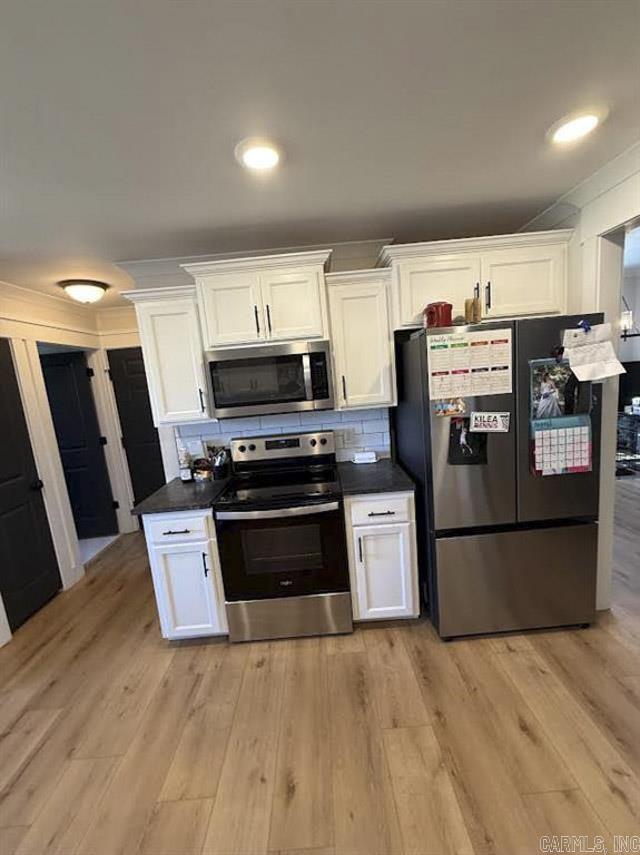 222 Promenade Cir