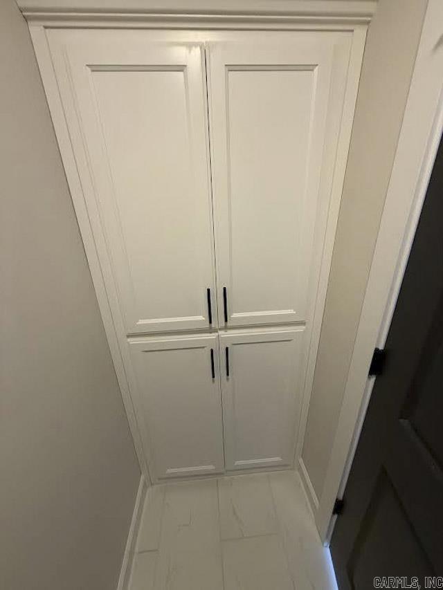 222 Promenade Cir