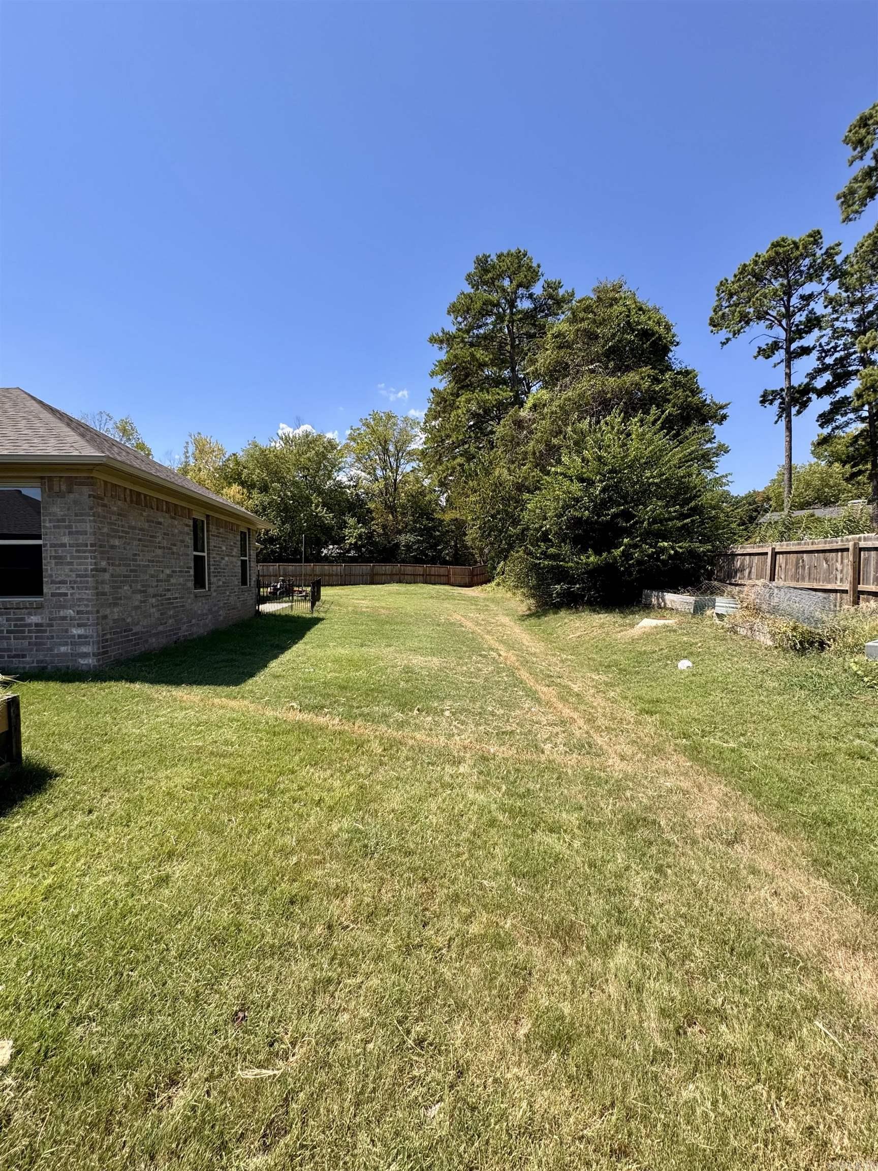 222 Promenade Cir