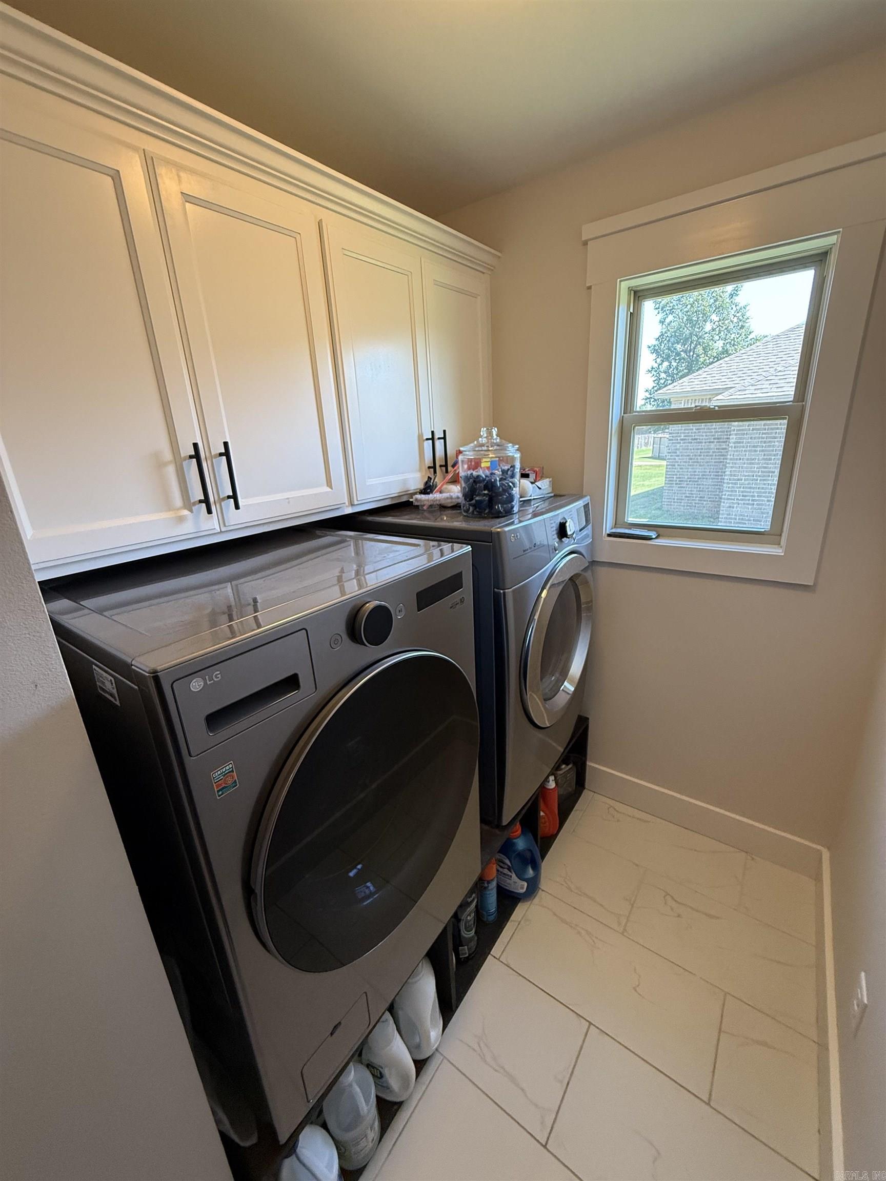 222 Promenade Cir