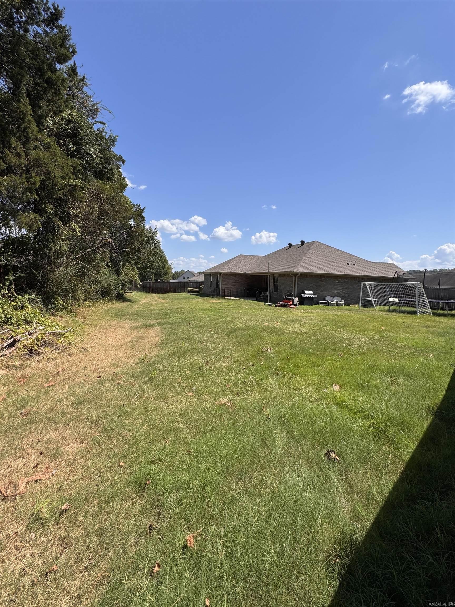 222 Promenade Cir