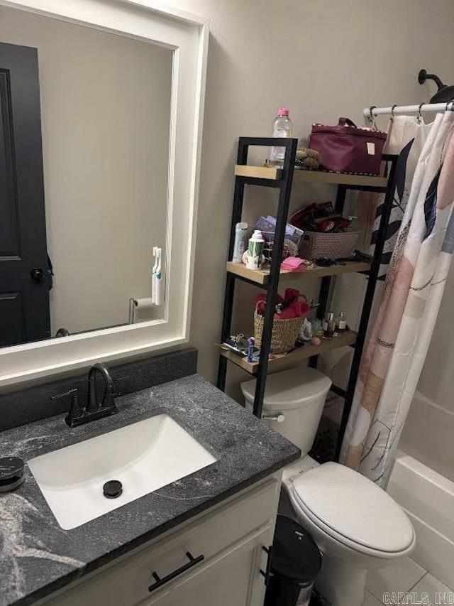 222 Promenade Cir