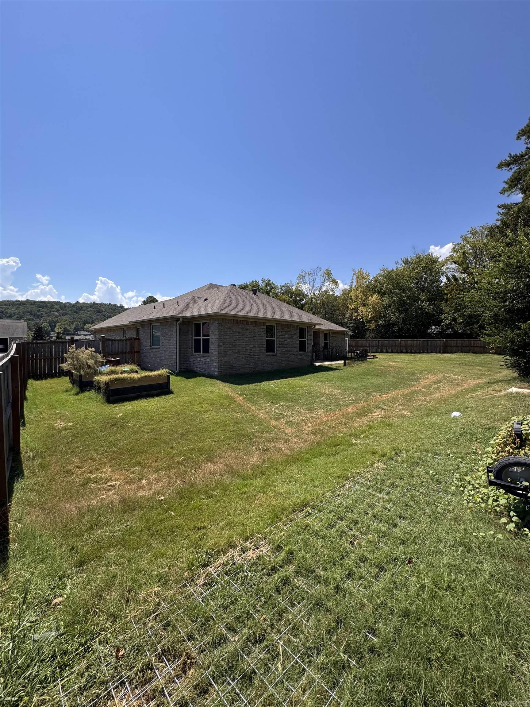 222 Promenade Cir