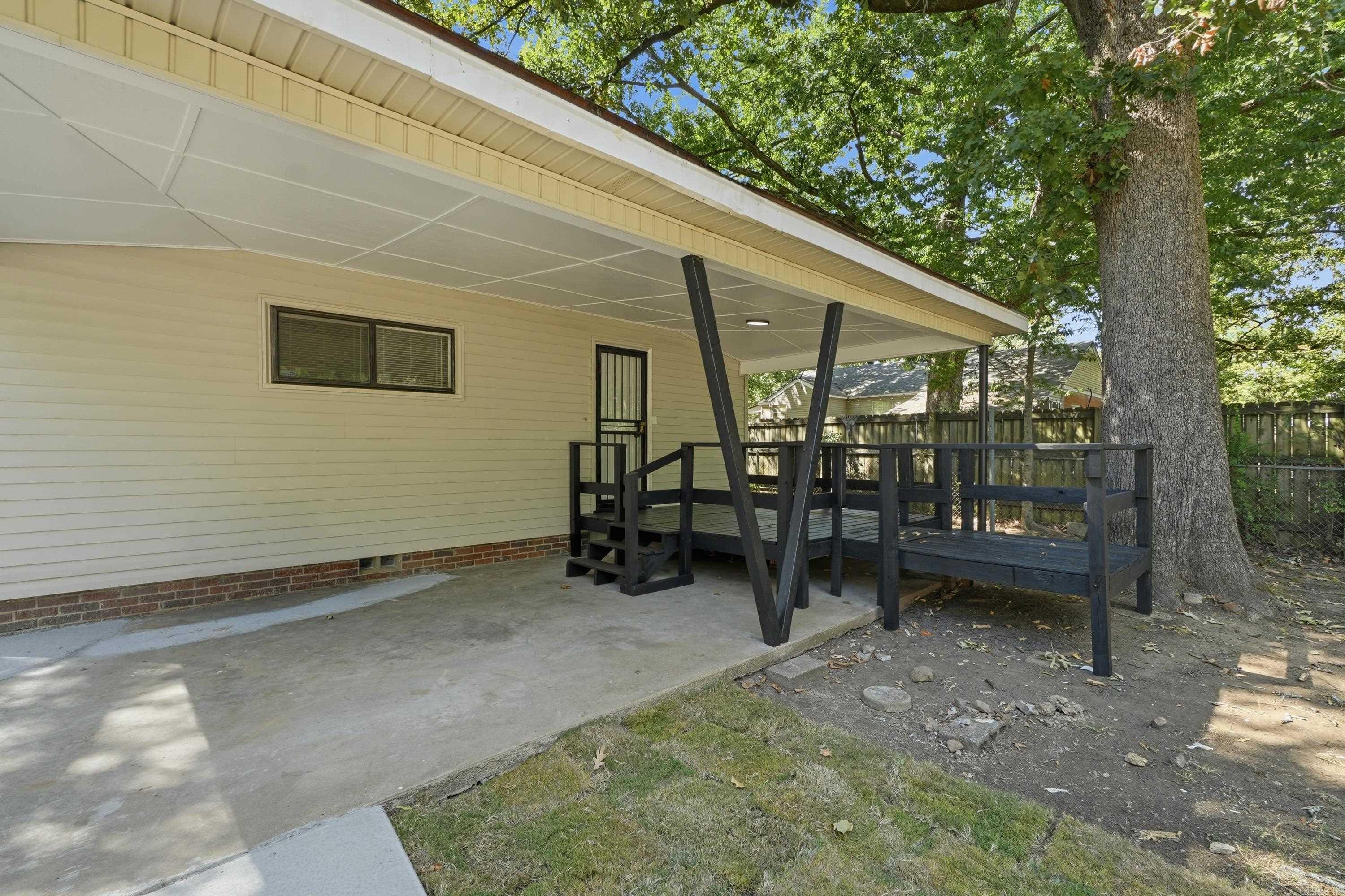 2423 S Tyler Street