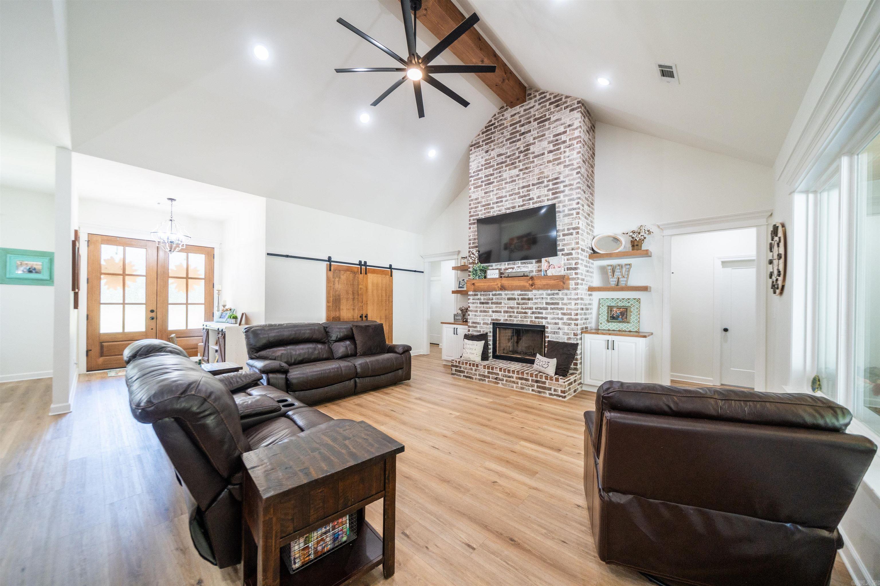 1084 Mahoney Road