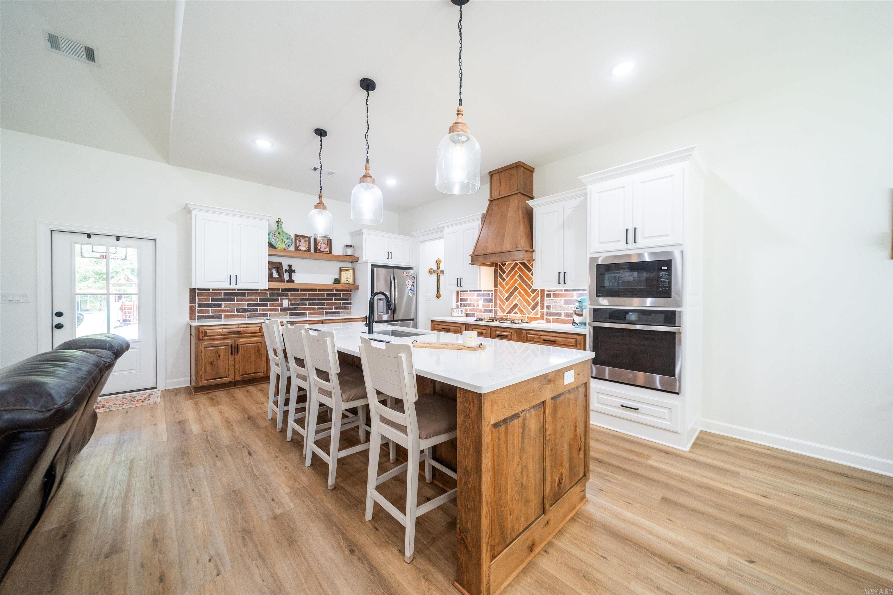 1084 Mahoney Road