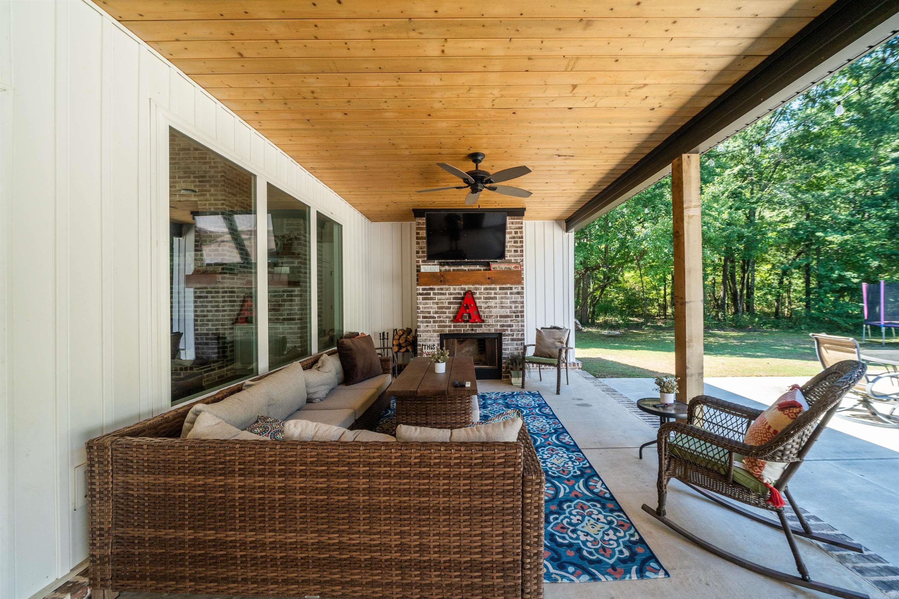 1084 Mahoney Road
