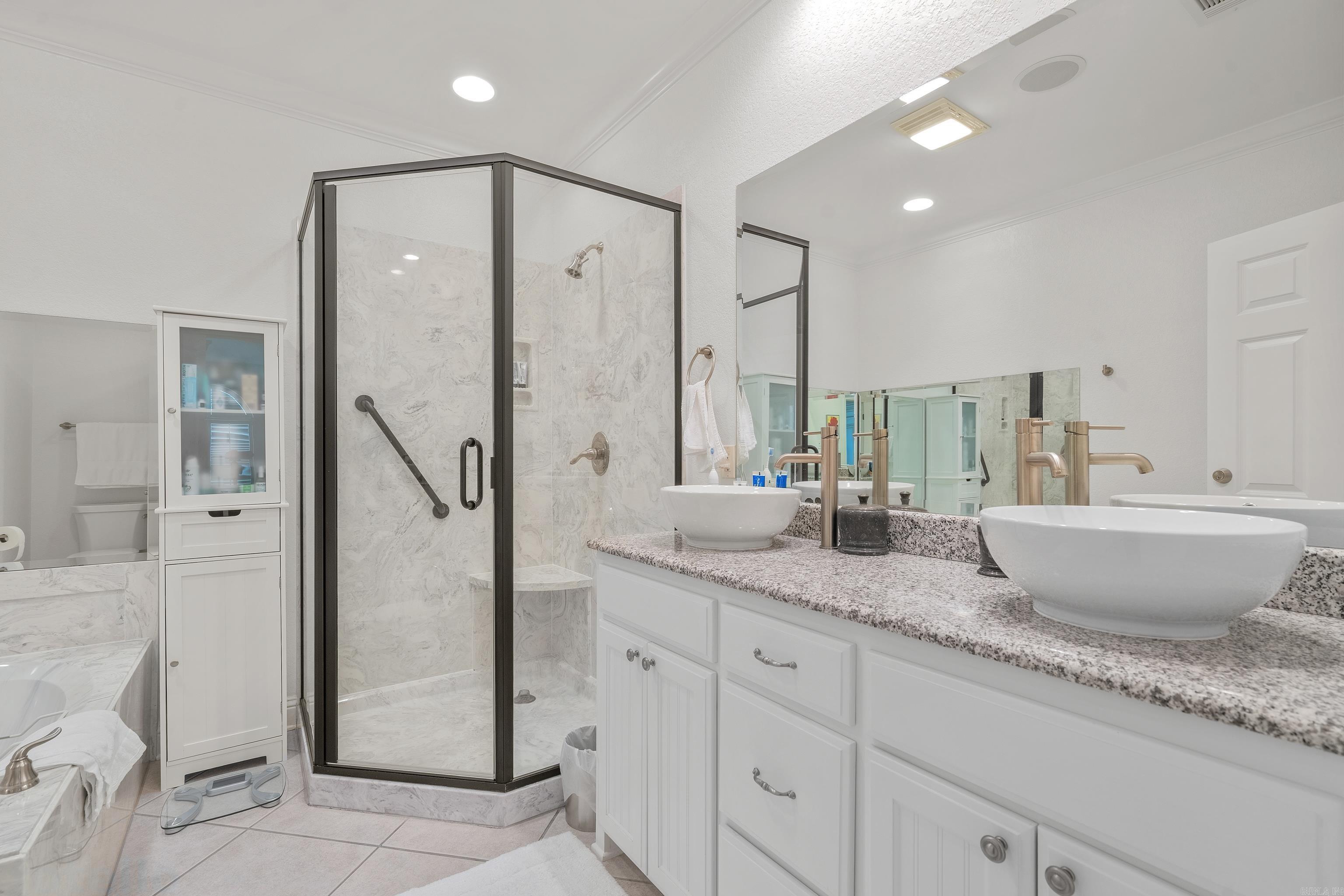 5201 Albert Pike Road, Unit A-5 Road Unit: A-5