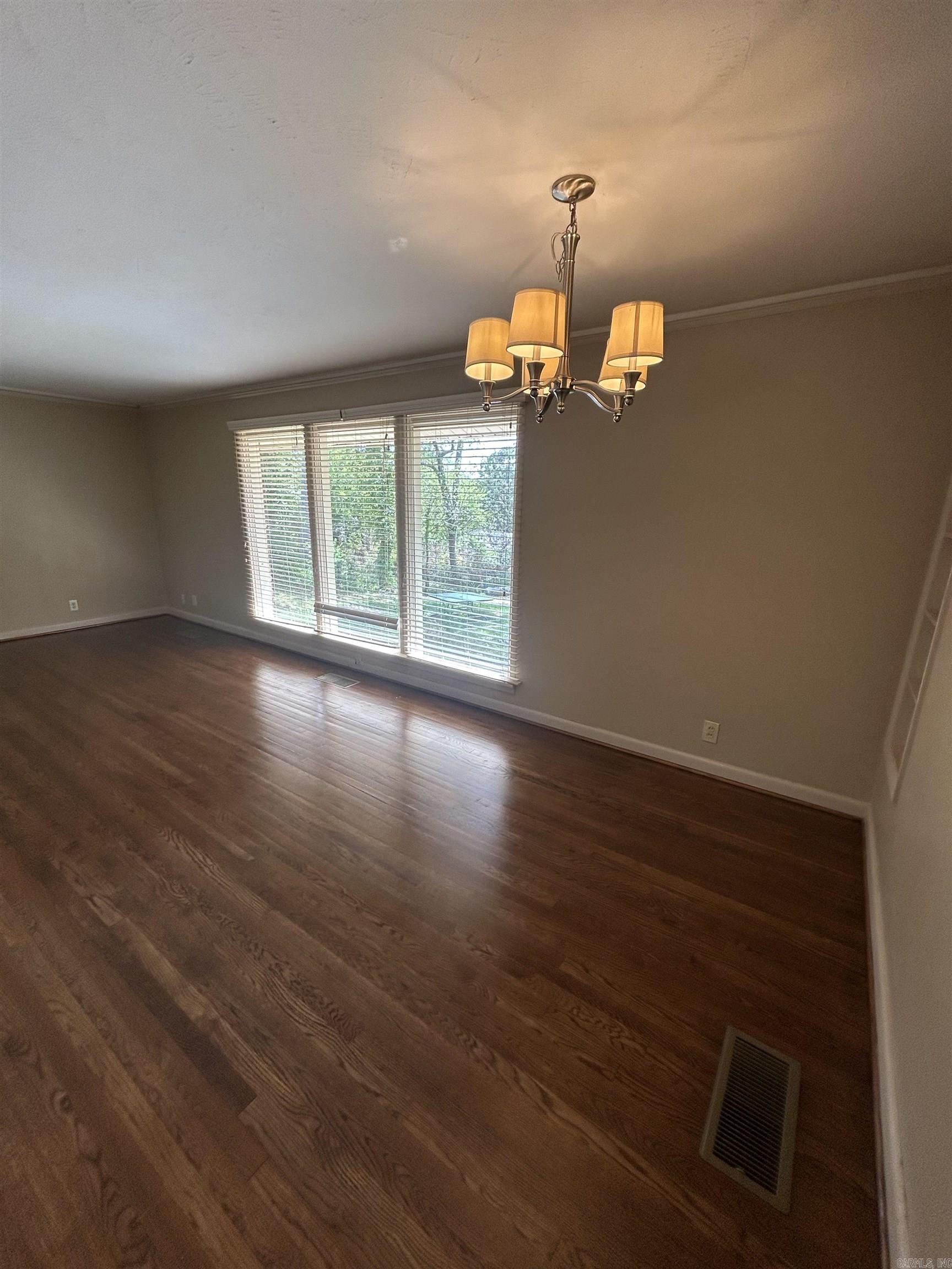39 Broadmoor Dr