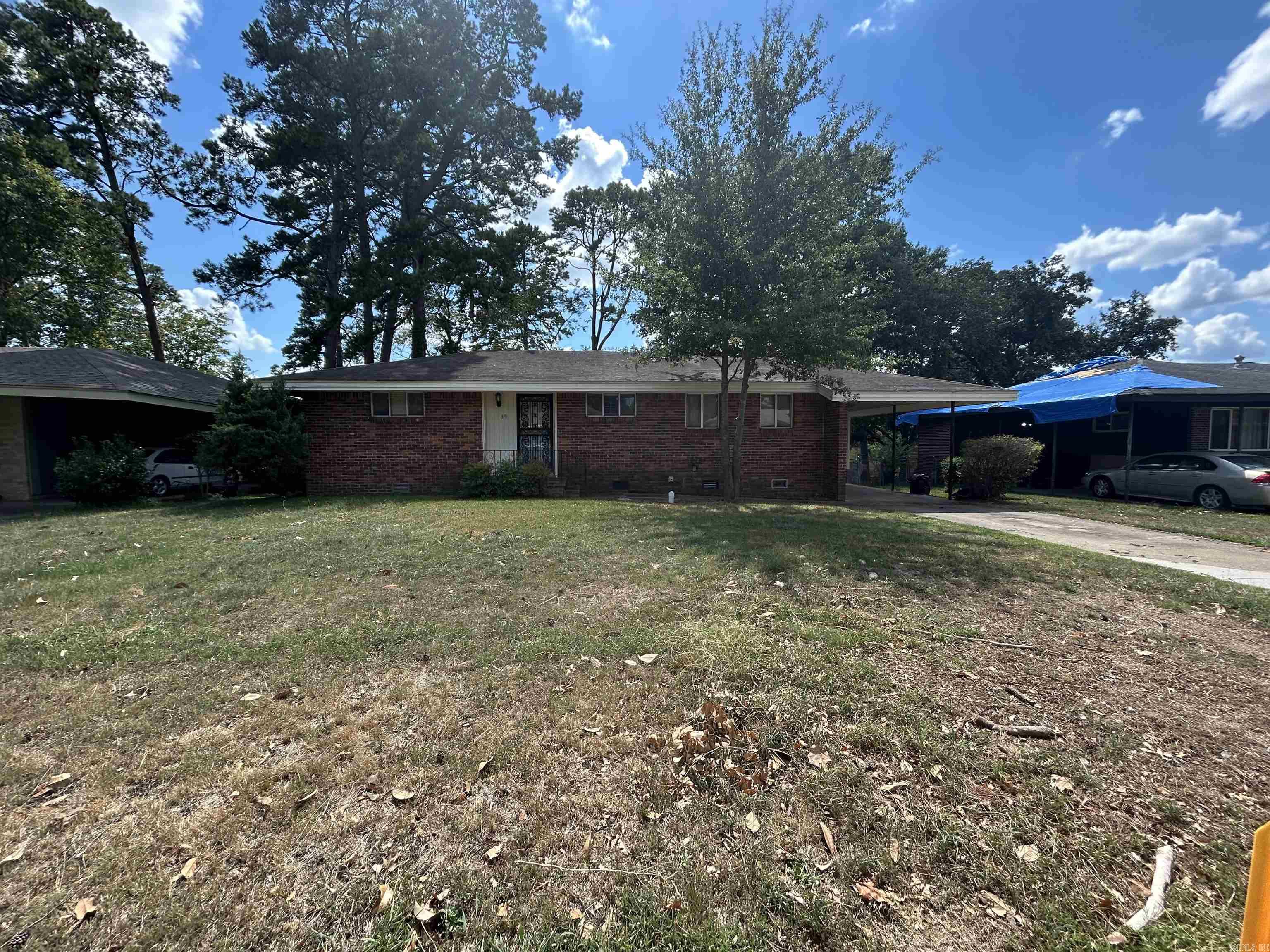39 Broadmoor Dr