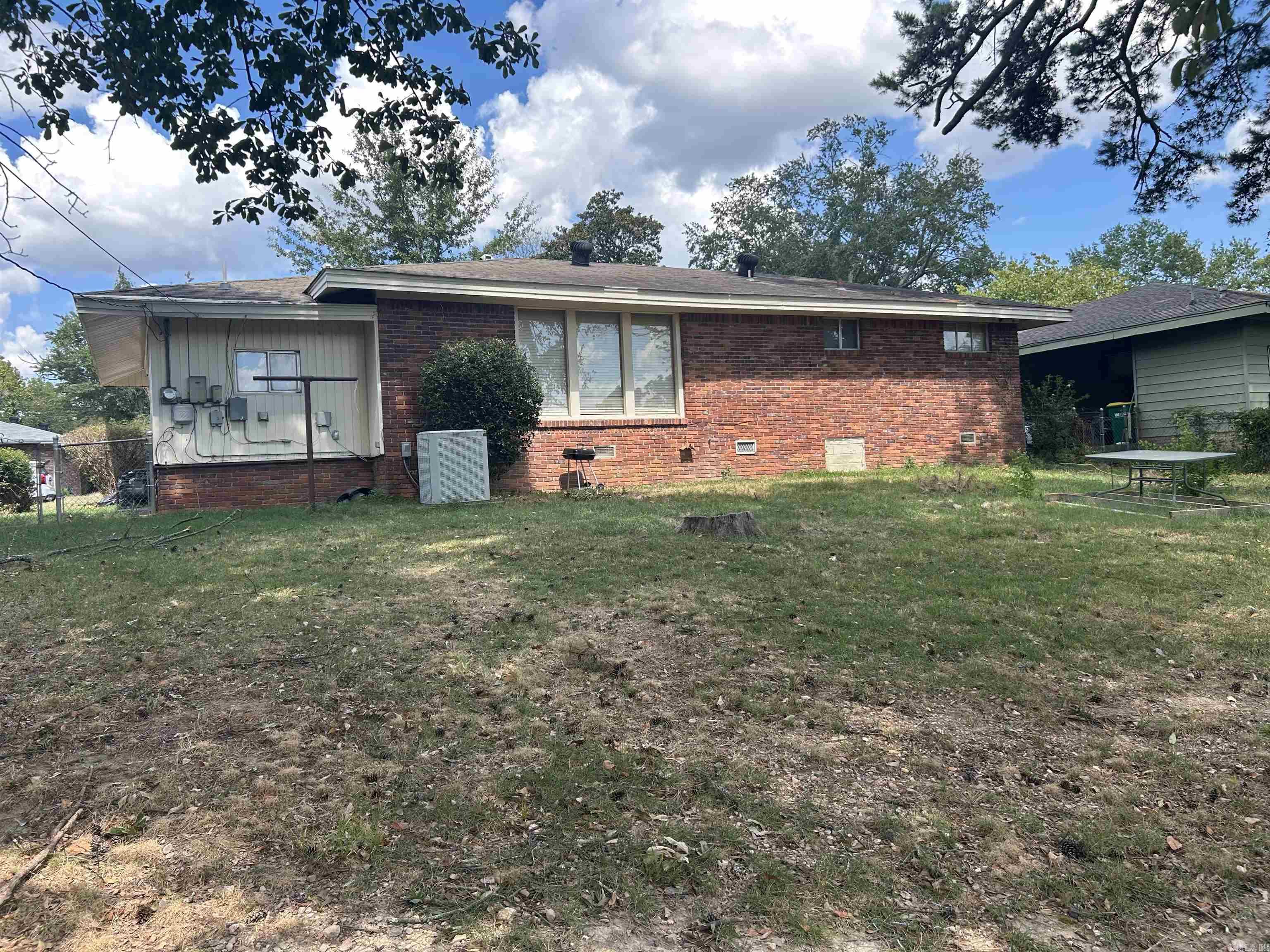 39 Broadmoor Dr