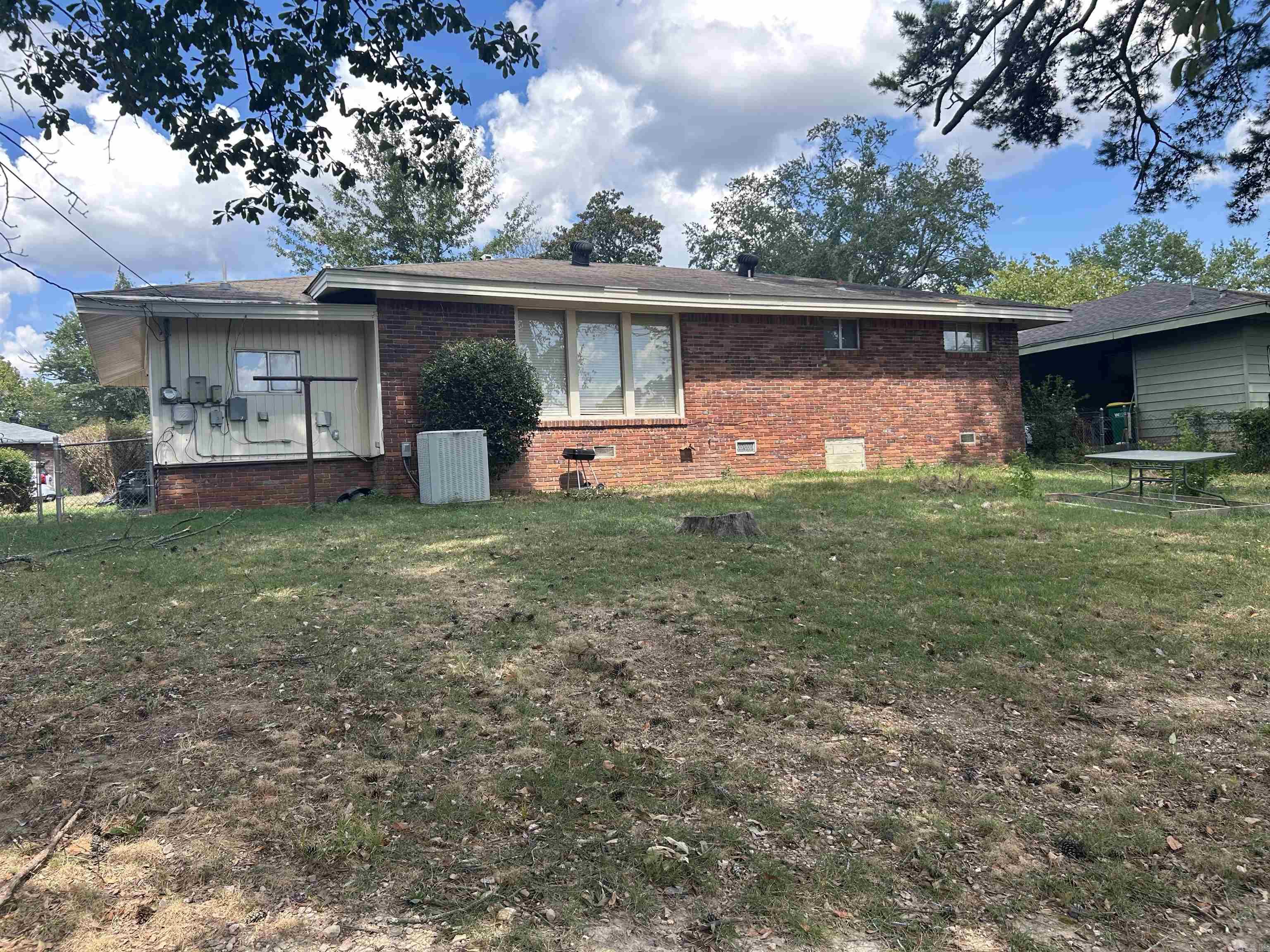 39 Broadmoor Dr