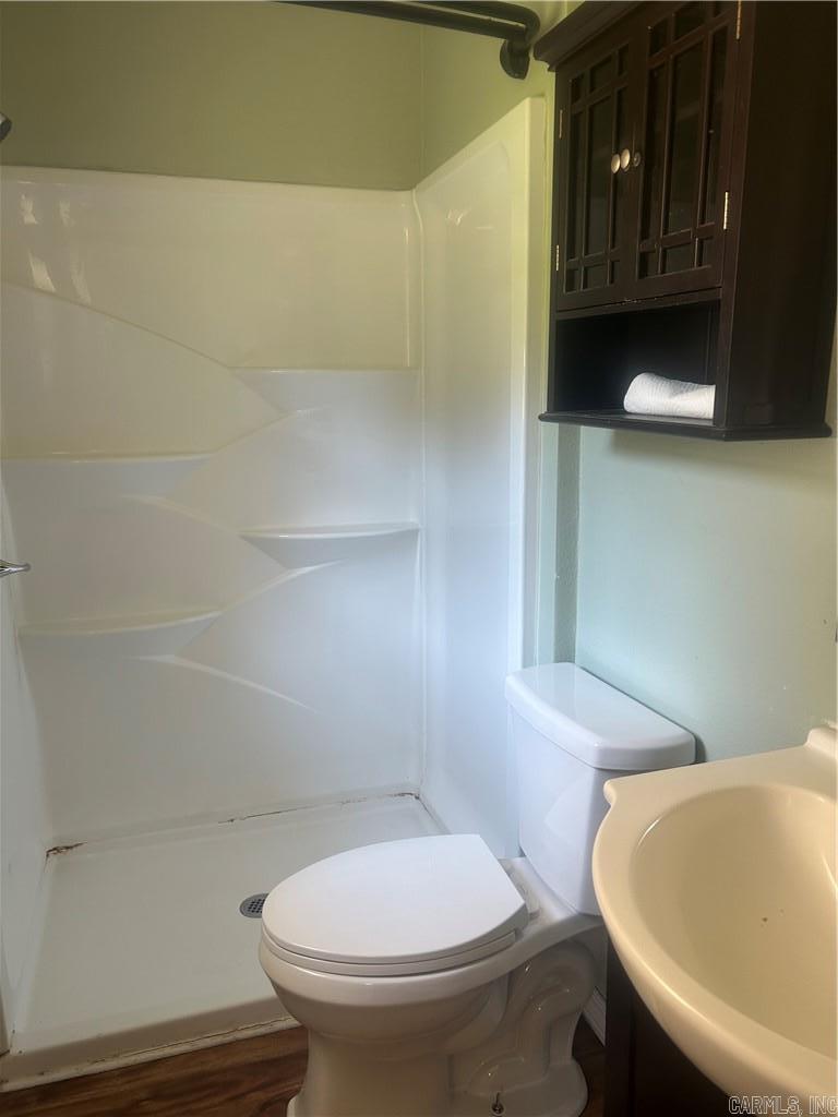 2808 N Greenwich Ave