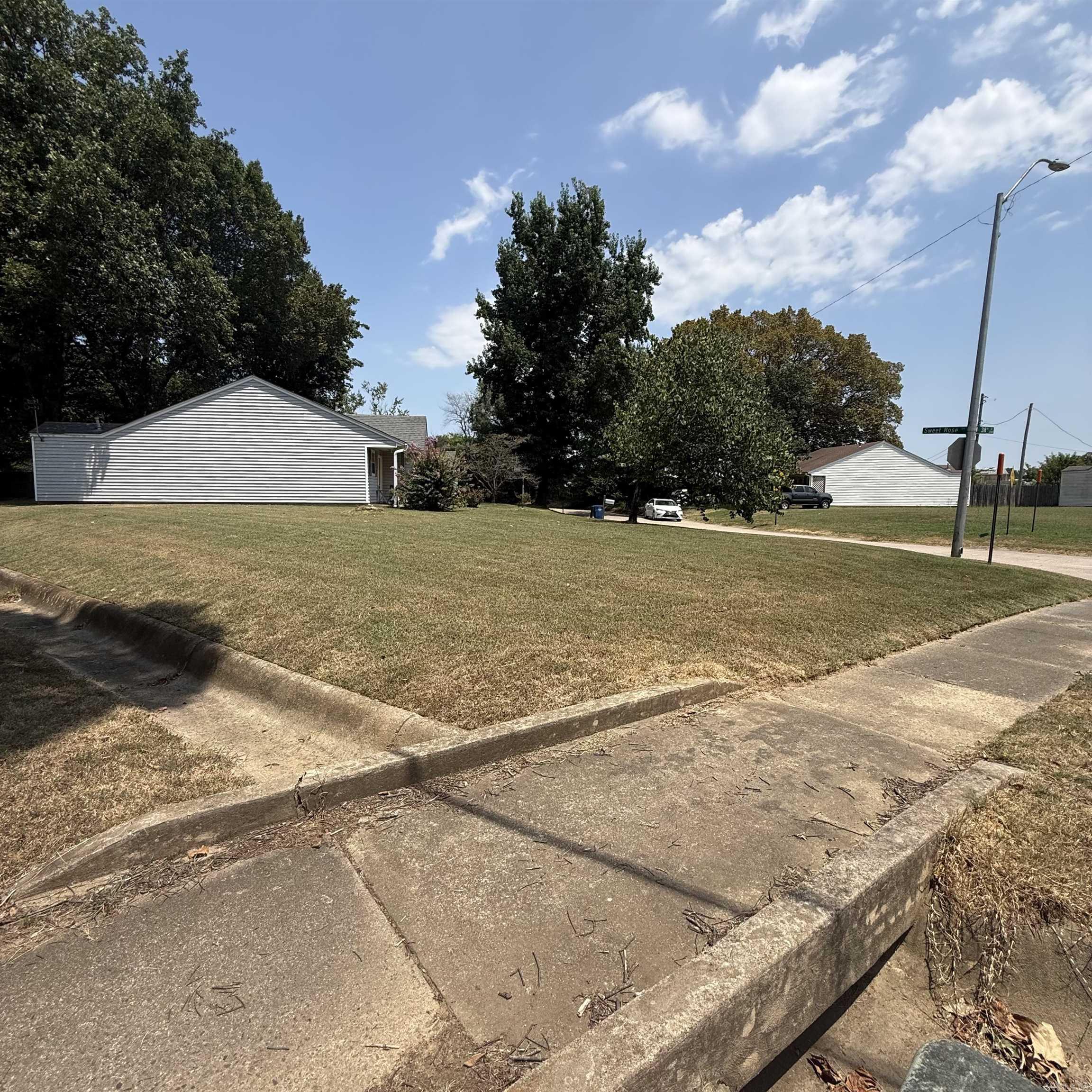 00 Sweet Rose Lane