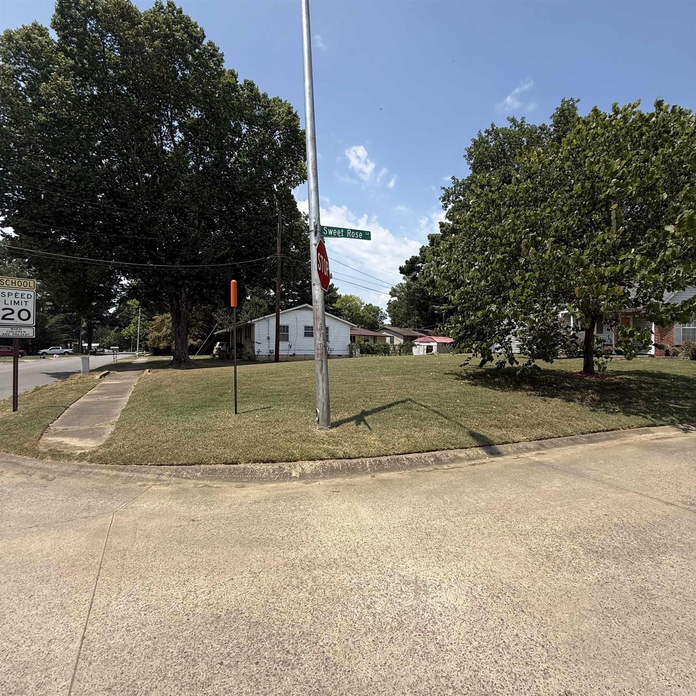 00 Sweet Rose Lane